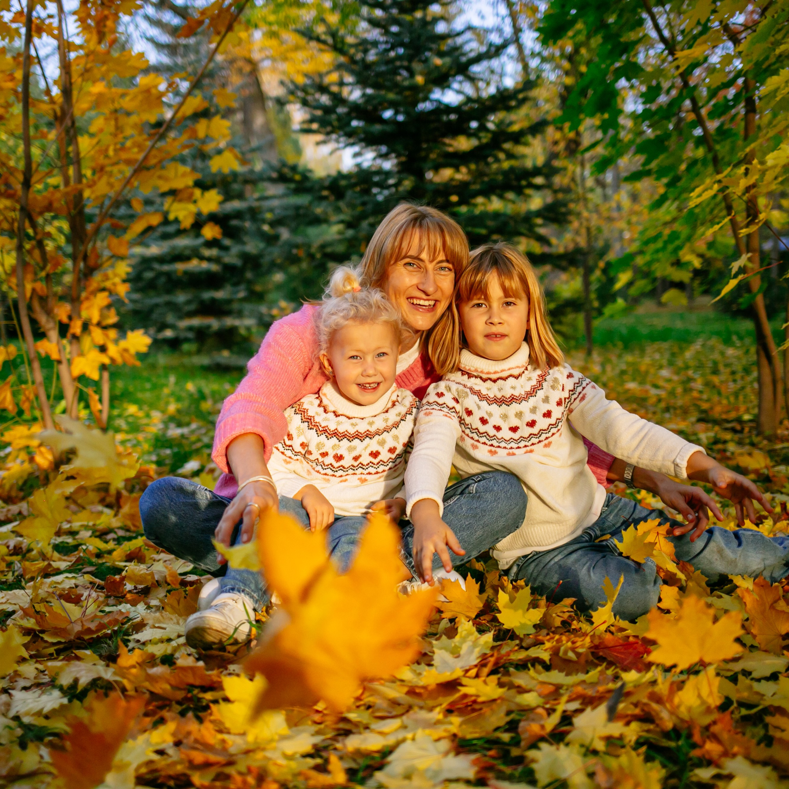 Юля, Анюта, Есения