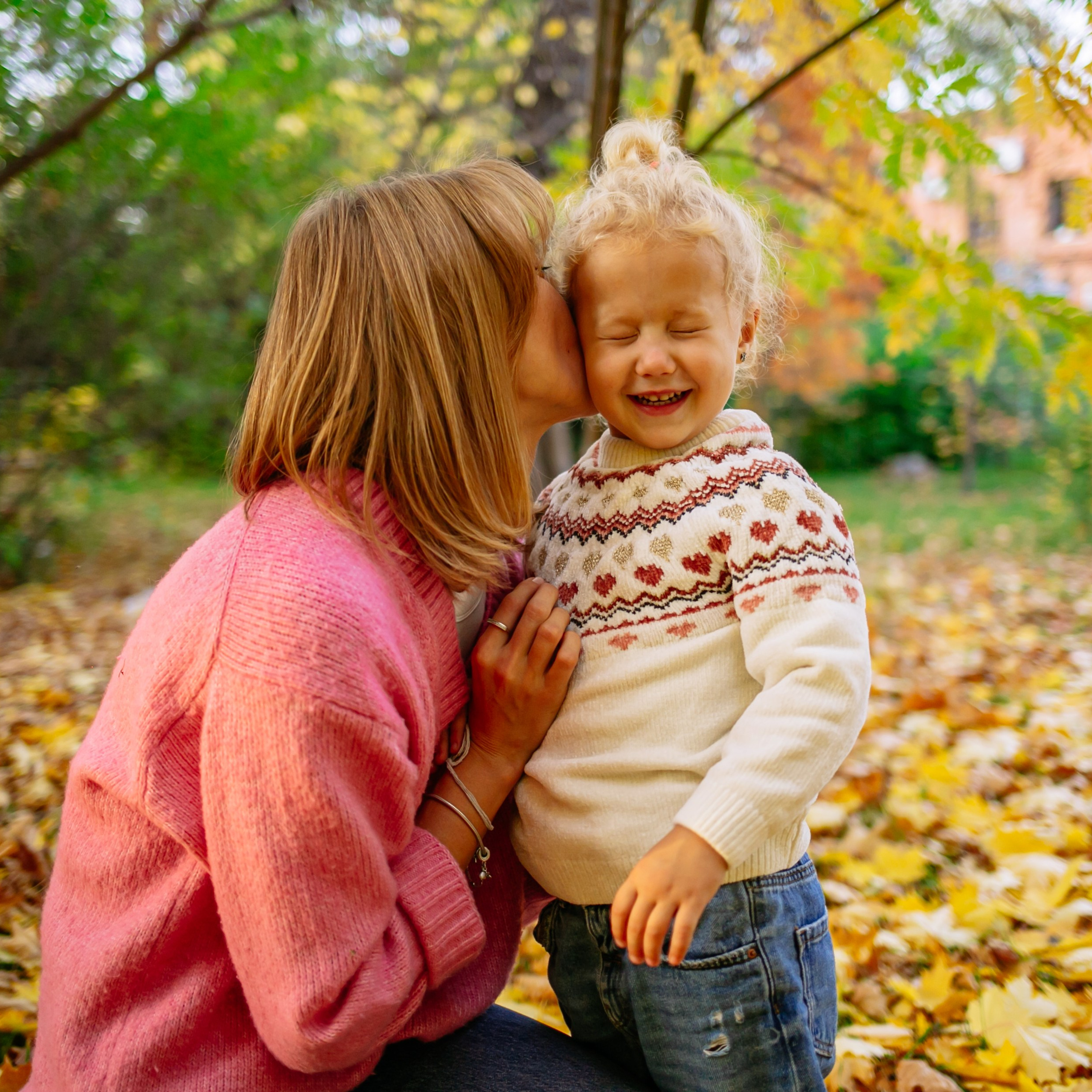 Юля, Анюта, Есения