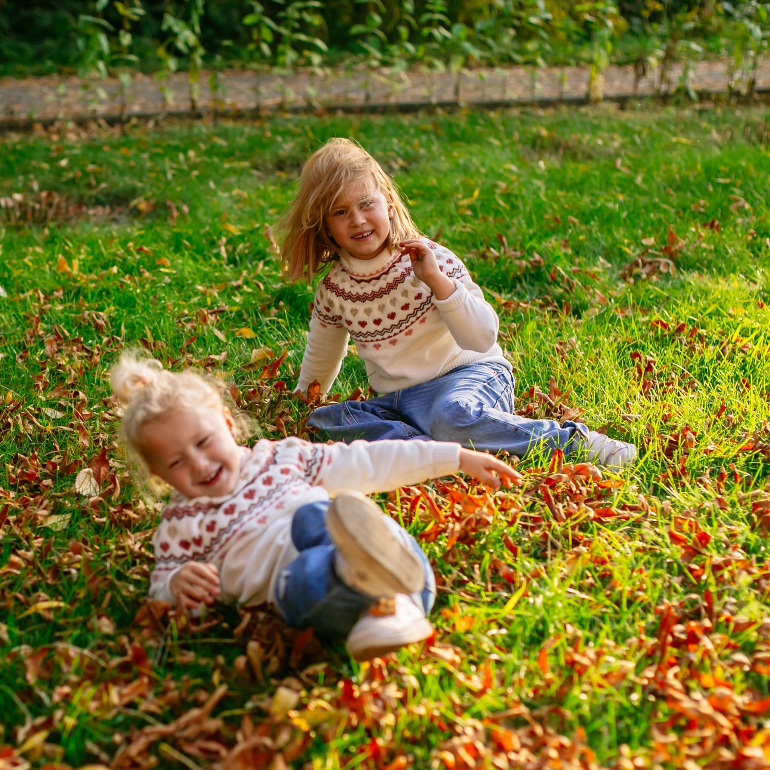 Юля, Анюта, Есения