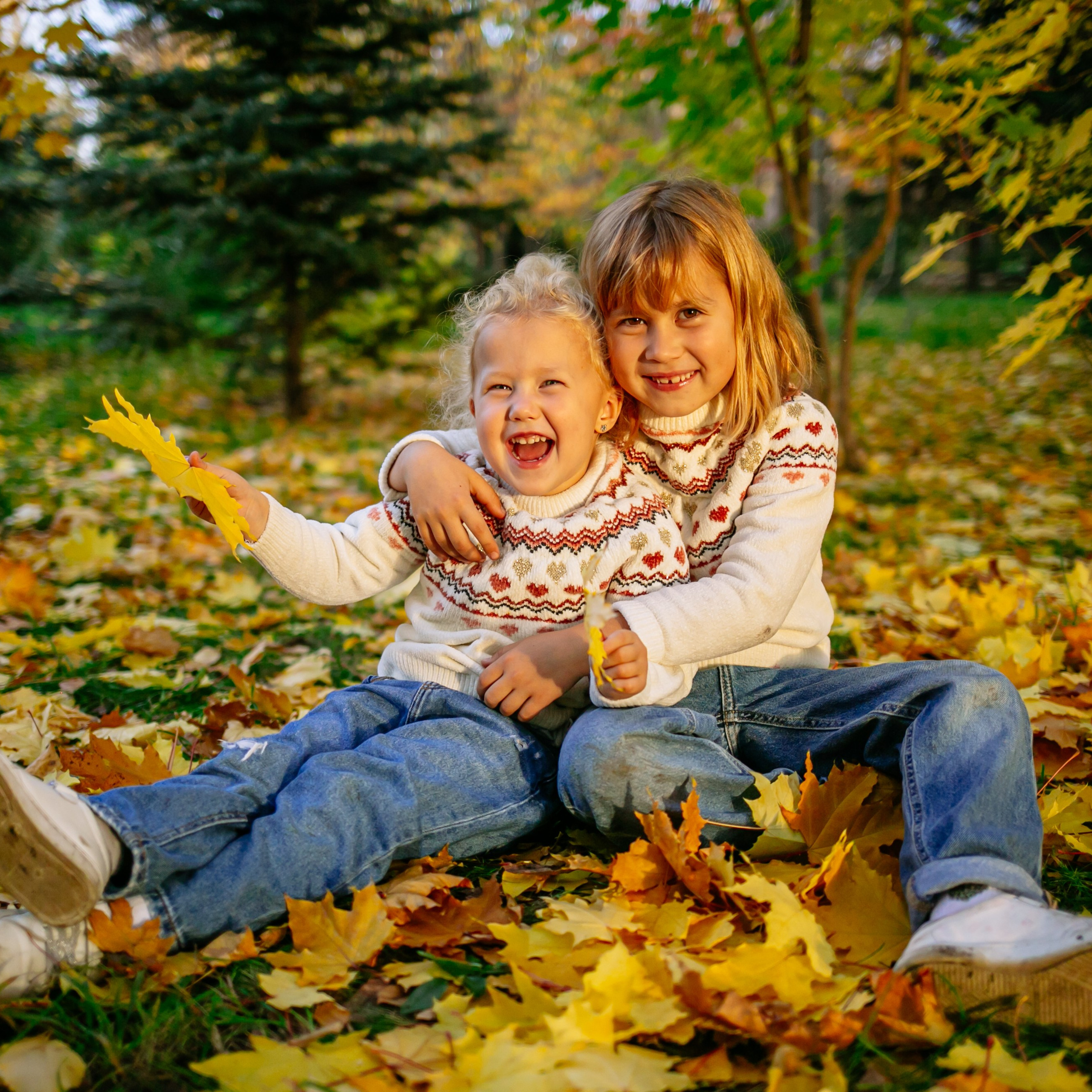Юля, Анюта, Есения