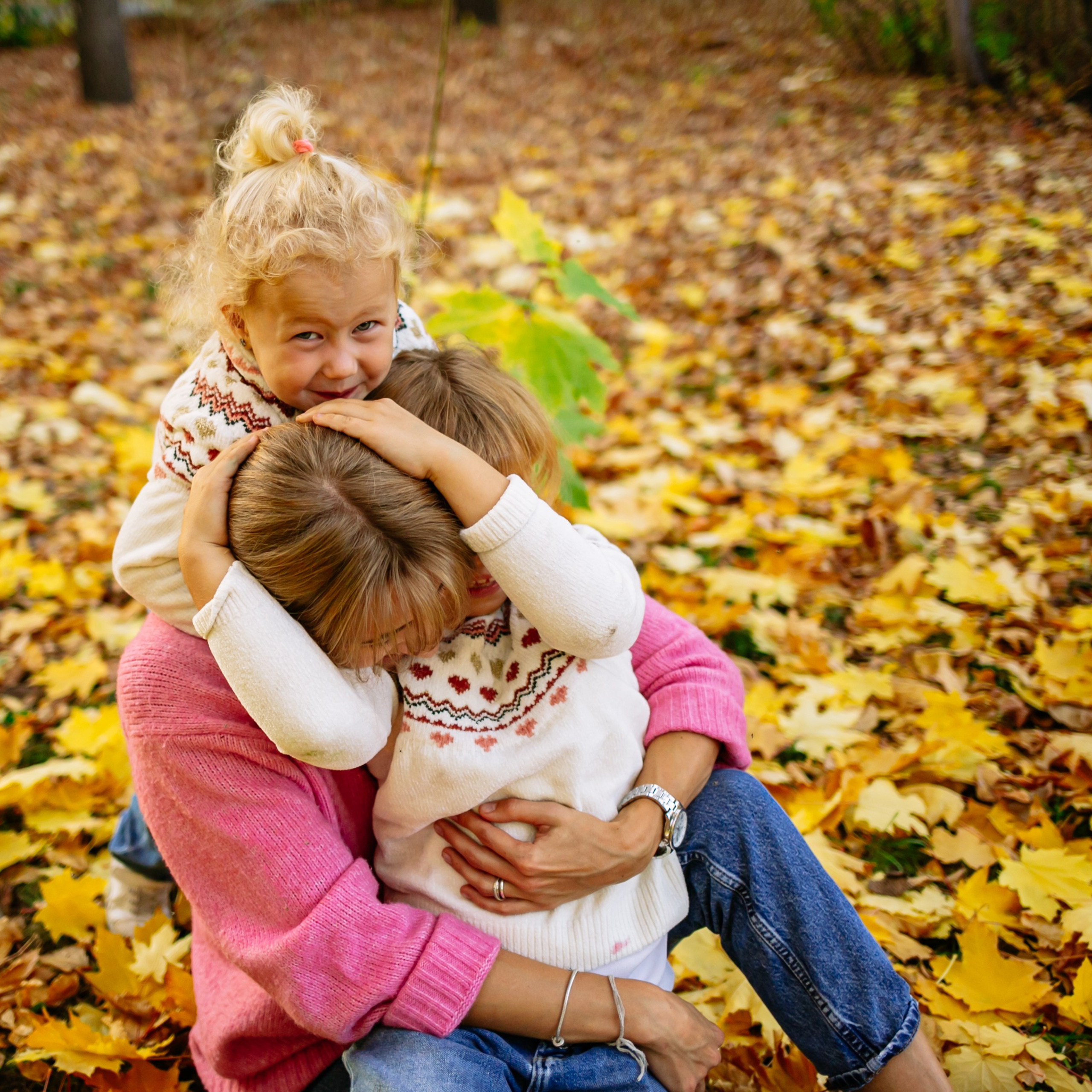 Юля, Анюта, Есения