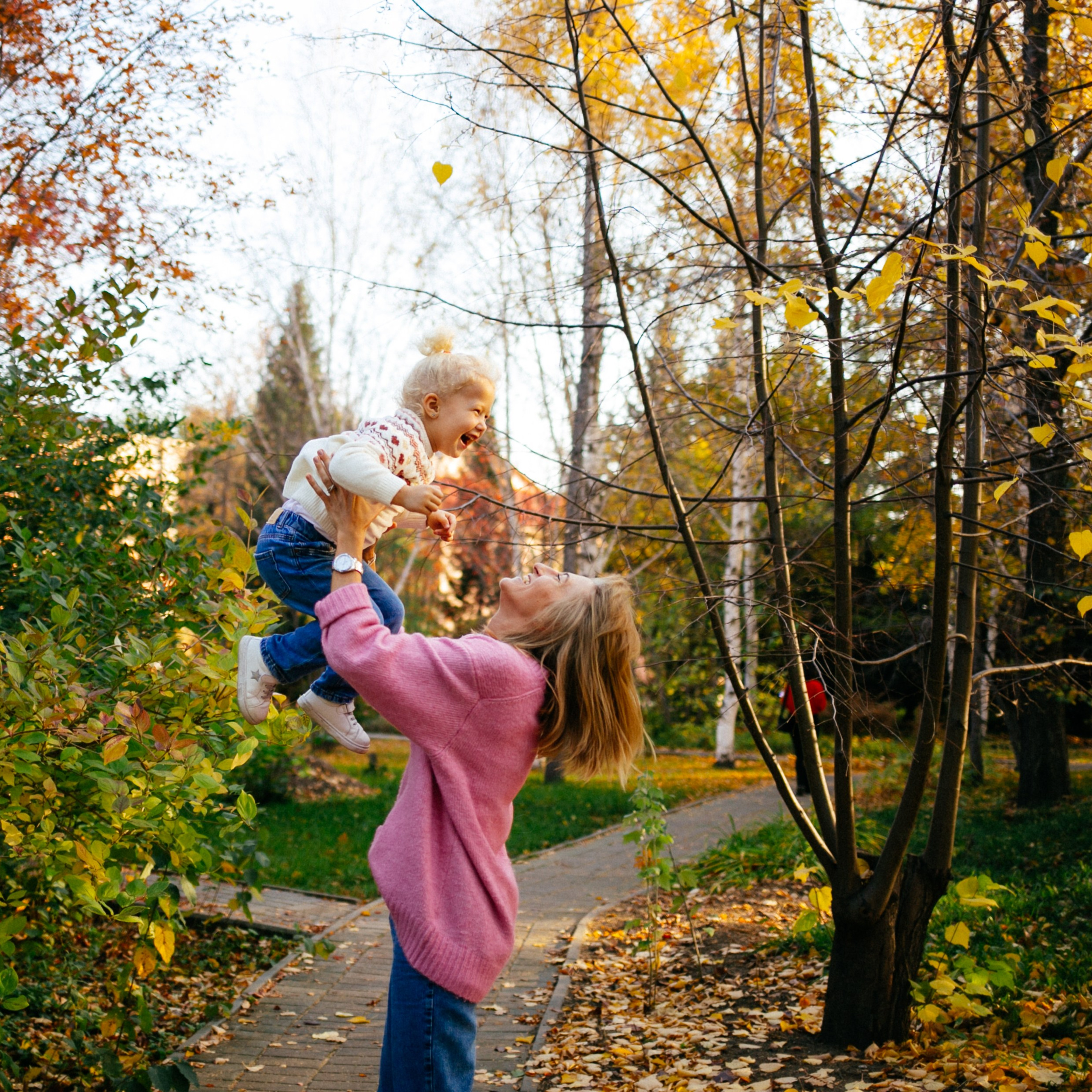 Юля, Анюта, Есения