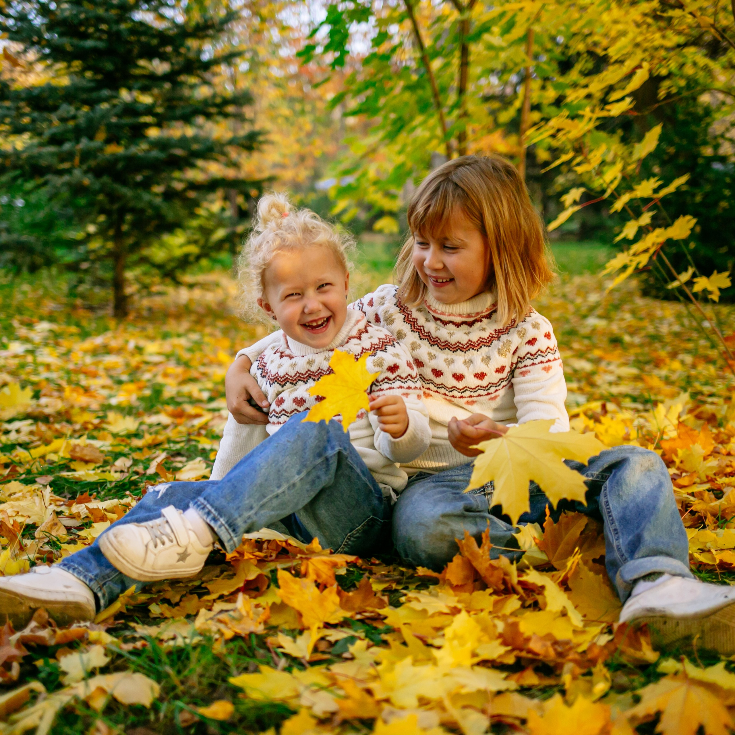 Юля, Анюта, Есения