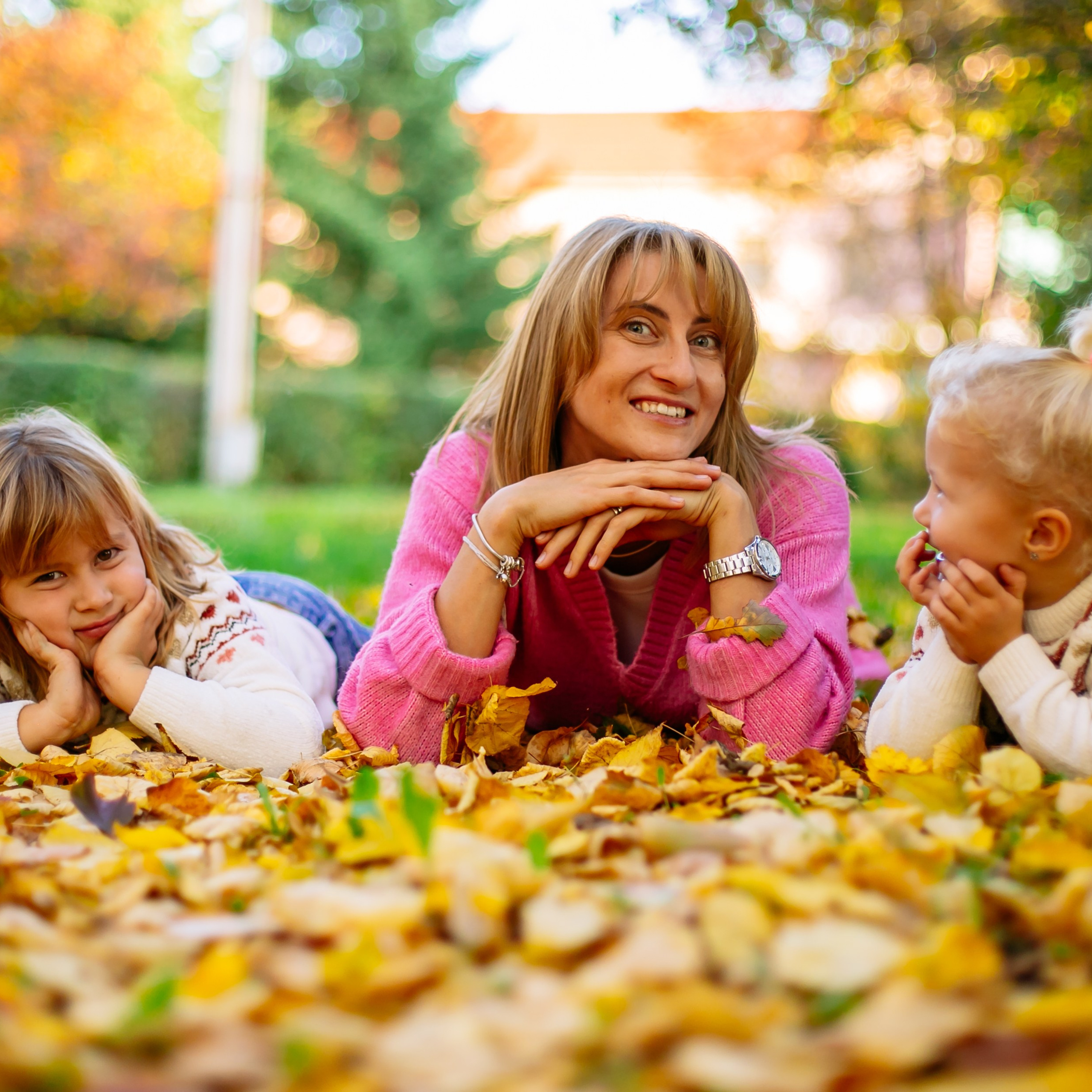Юля, Анюта, Есения