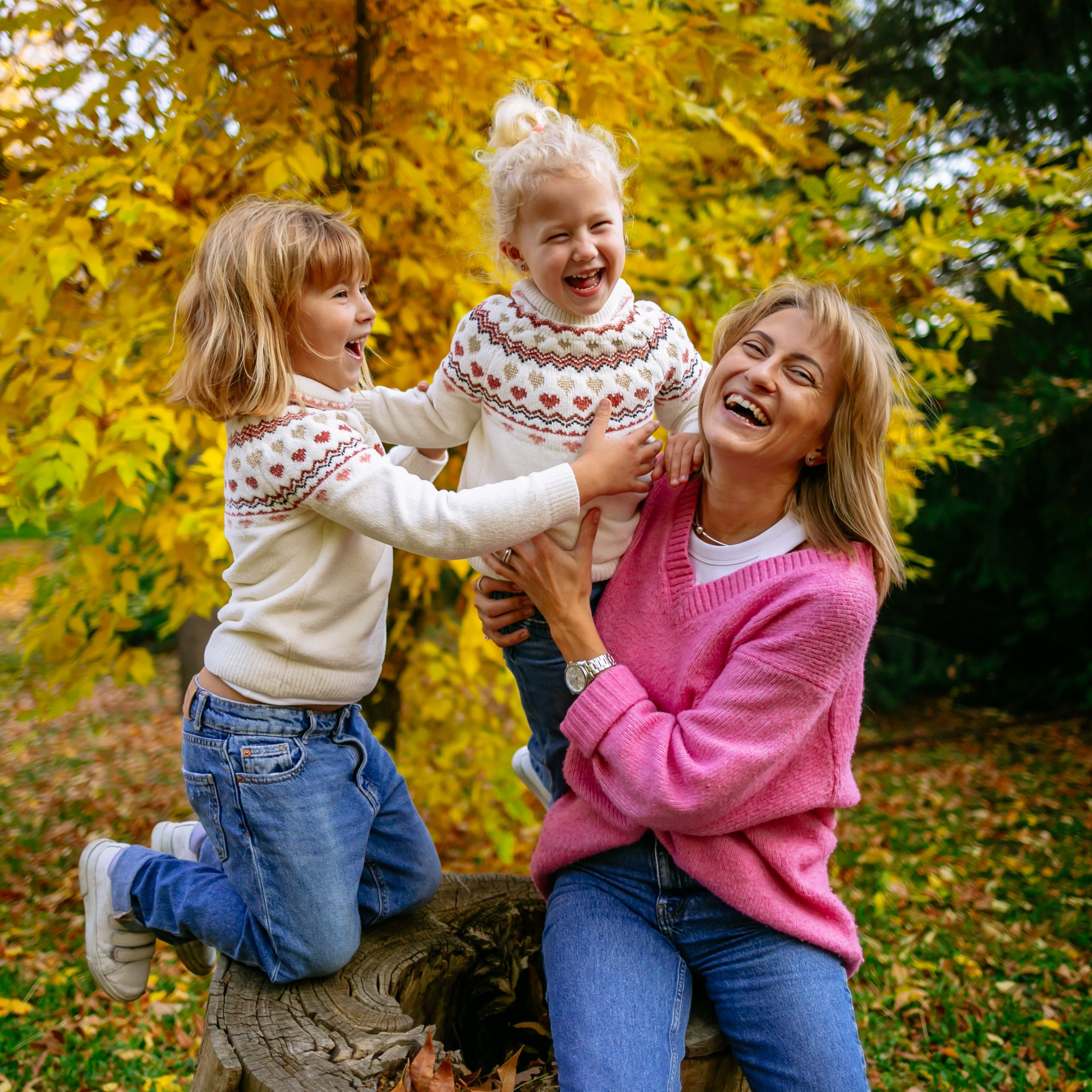 Юля, Анюта, Есения