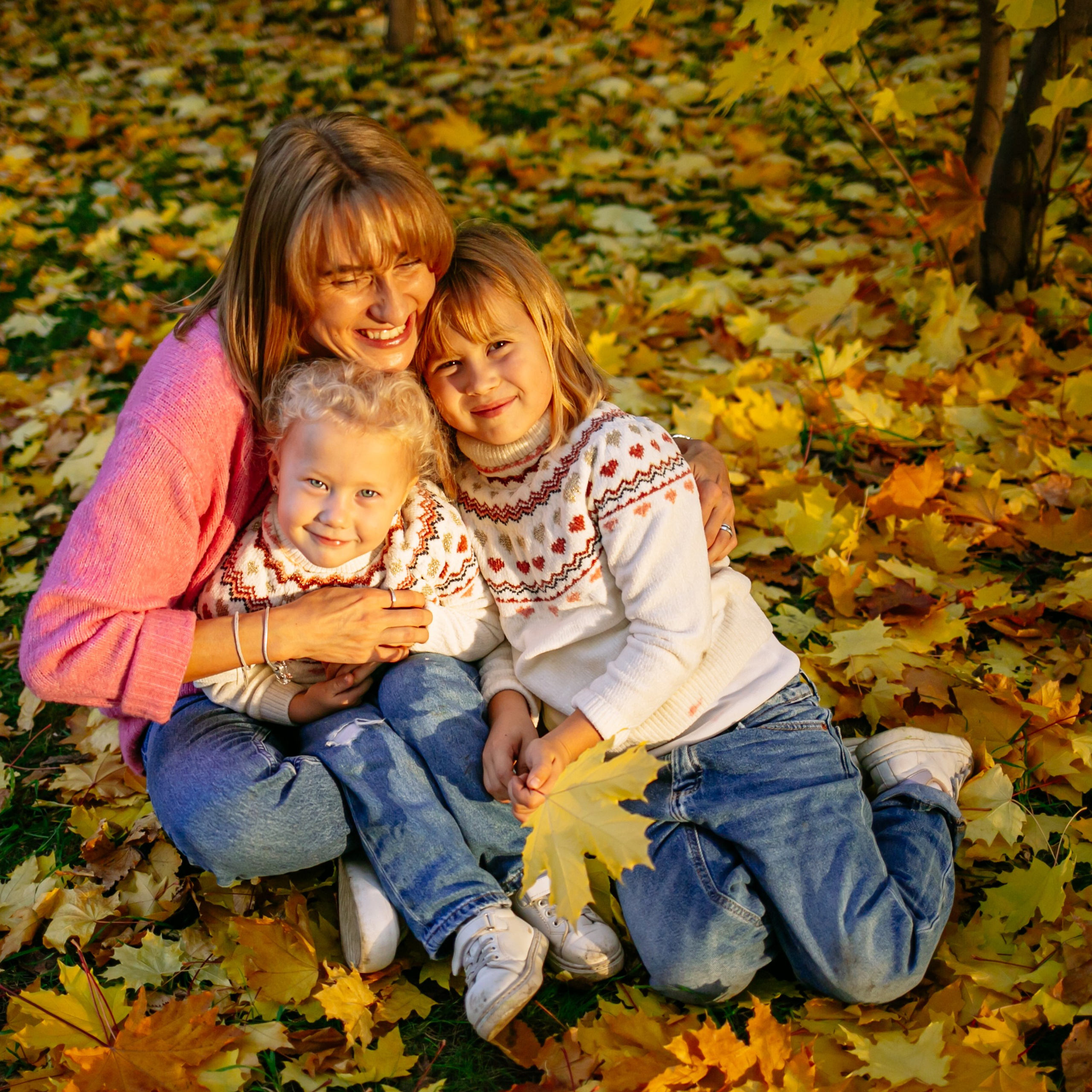 Юля, Анюта, Есения