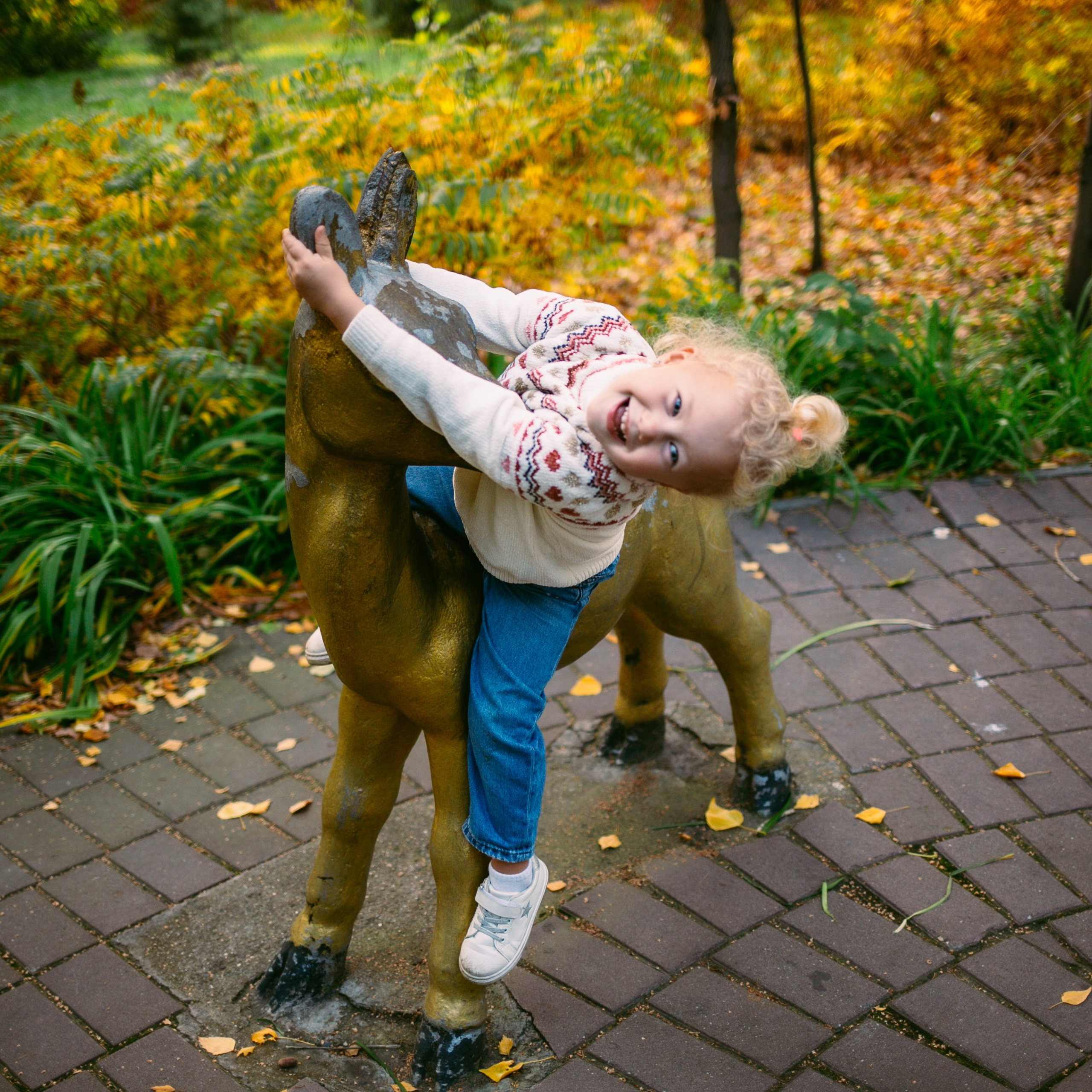 Юля, Анюта, Есения