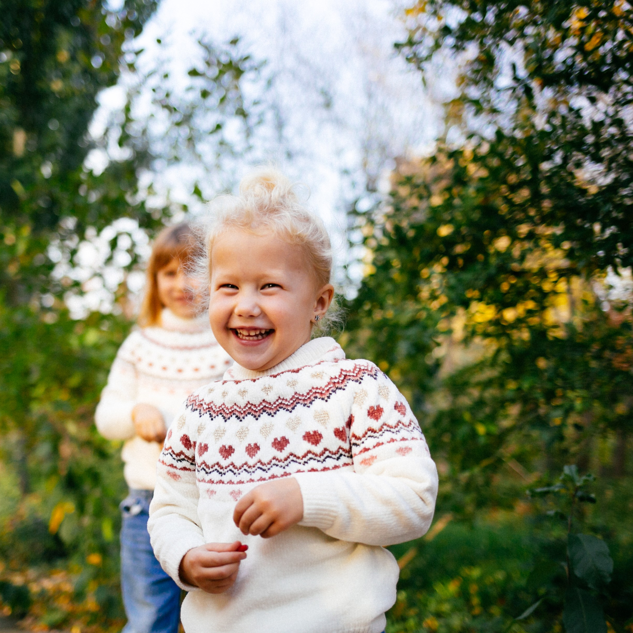 Юля, Анюта, Есения