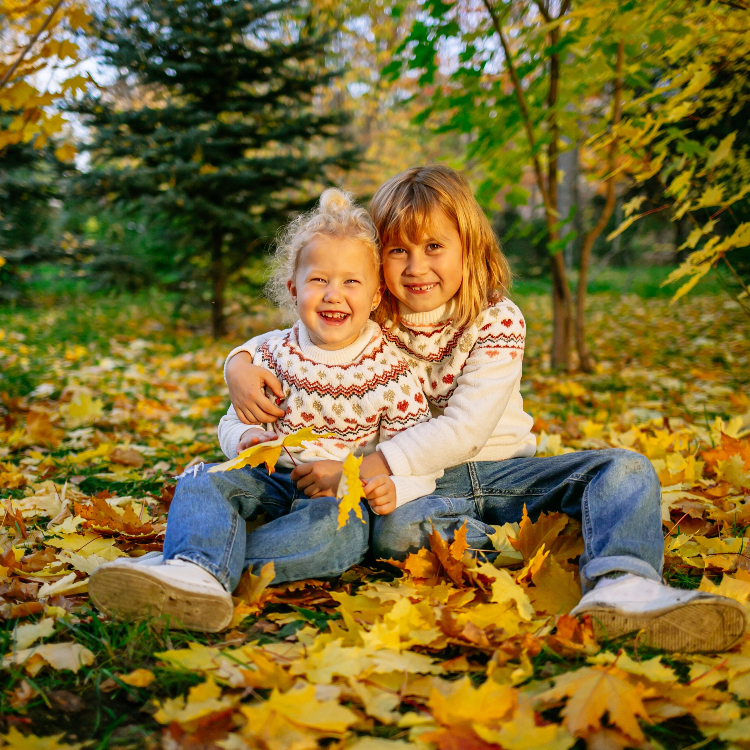 Юля, Анюта, Есения