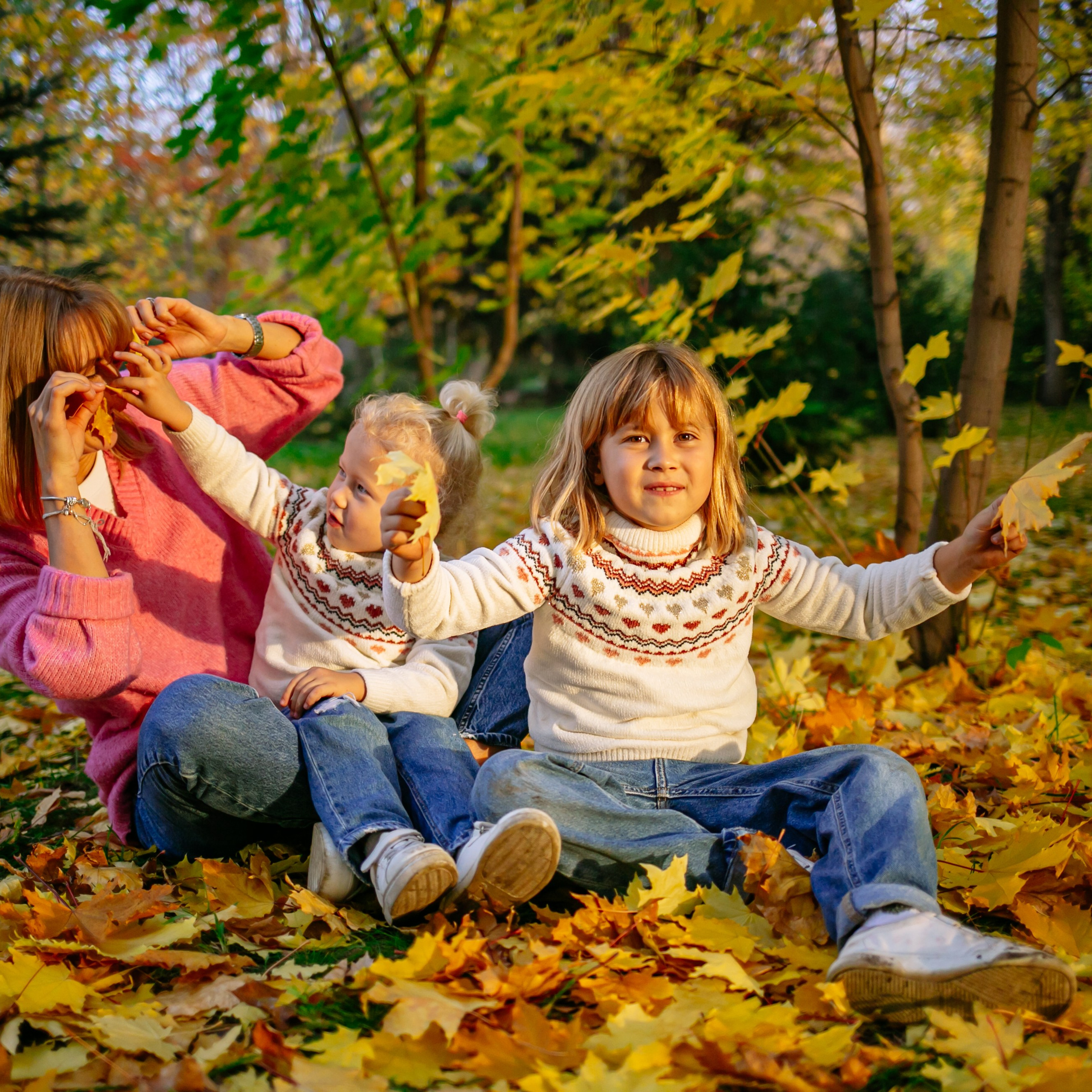 Юля, Анюта, Есения