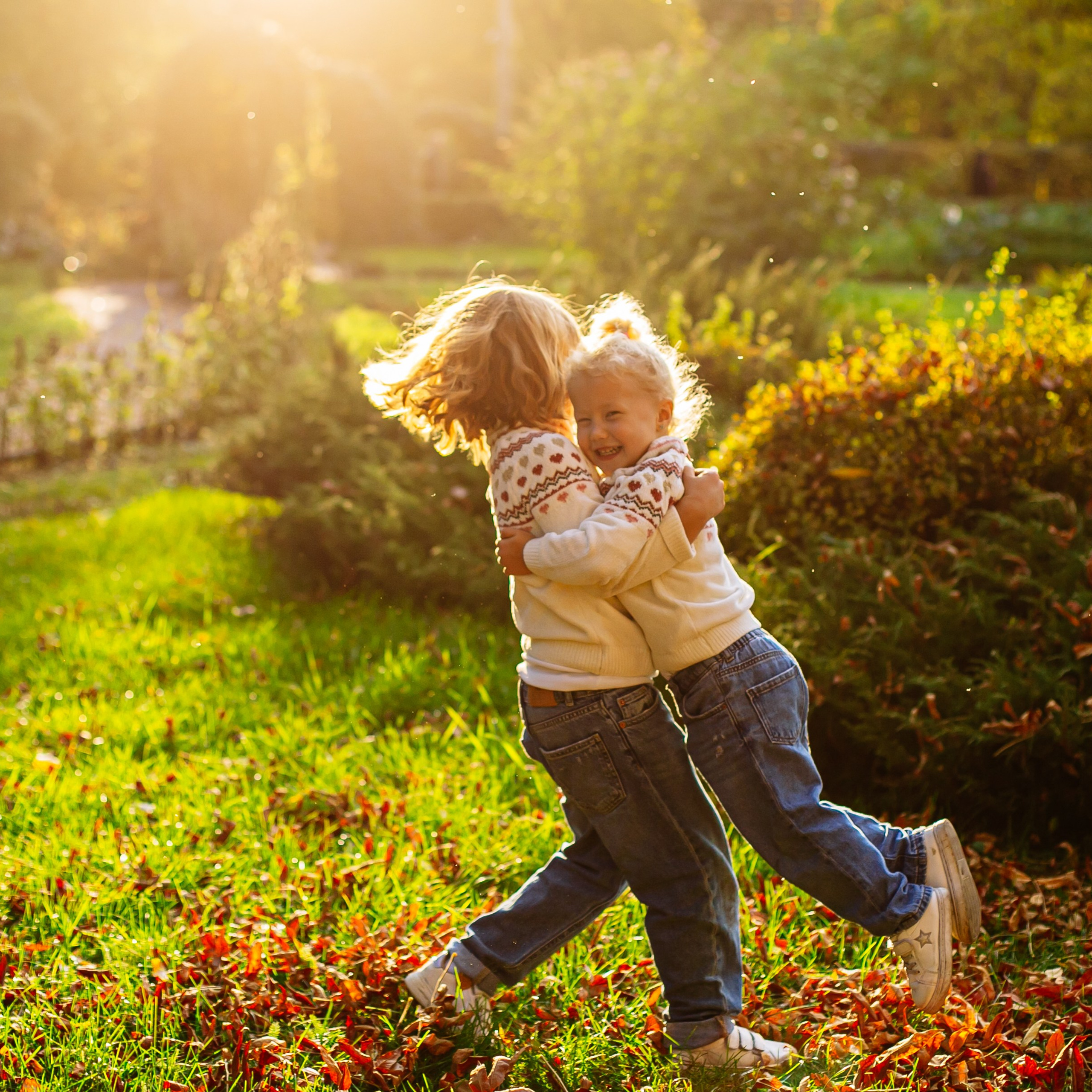 Юля, Анюта, Есения
