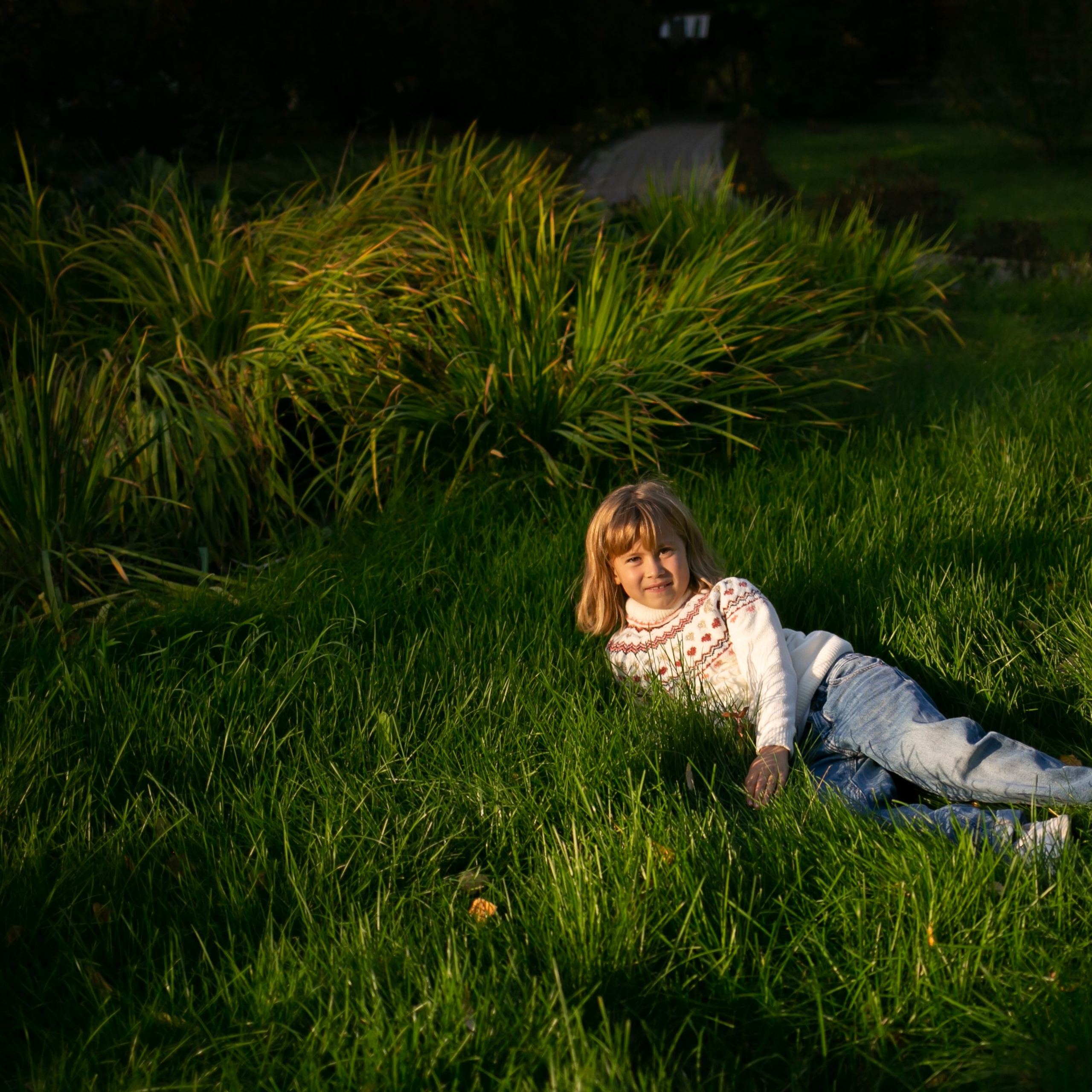 Юля, Анюта, Есения