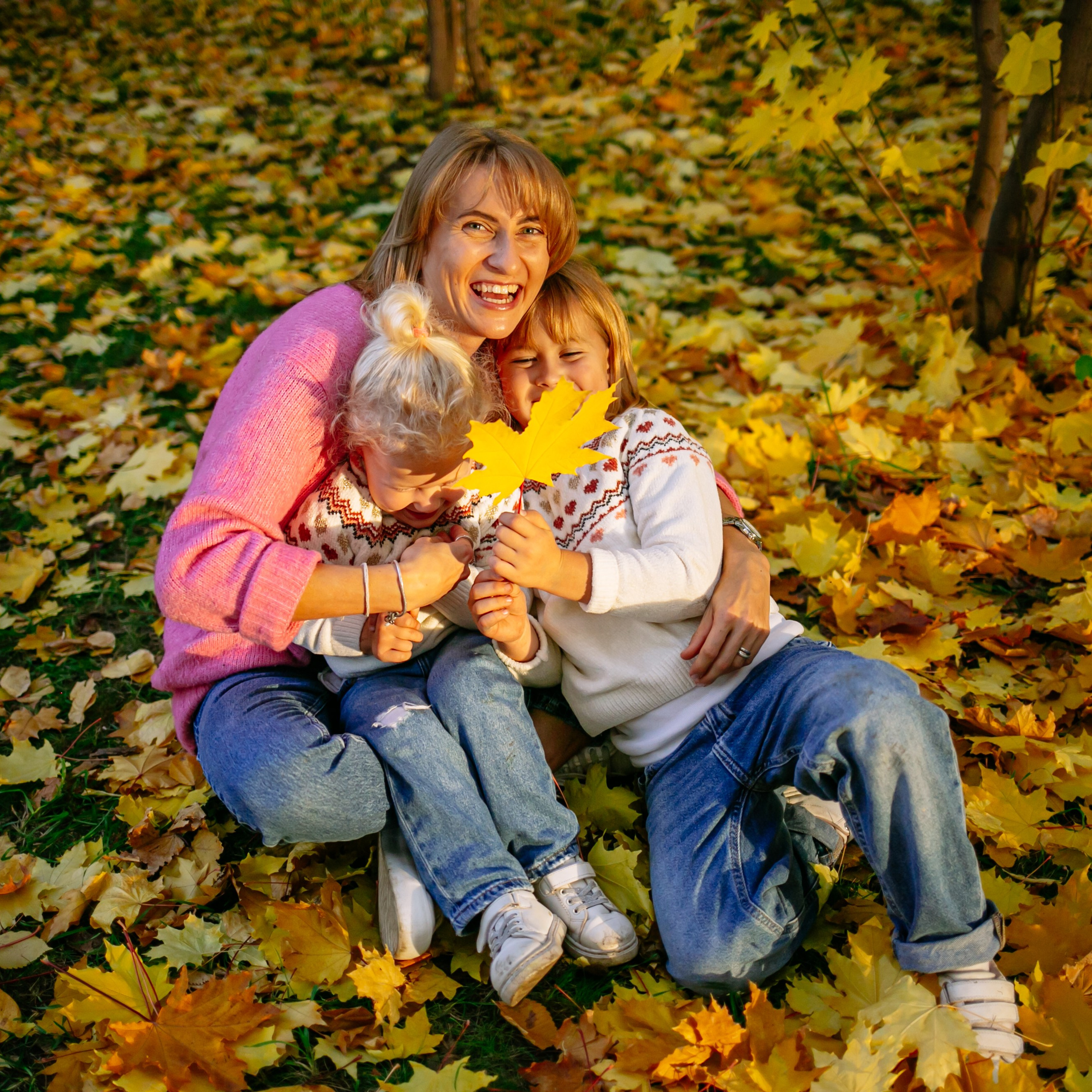 Юля, Анюта, Есения