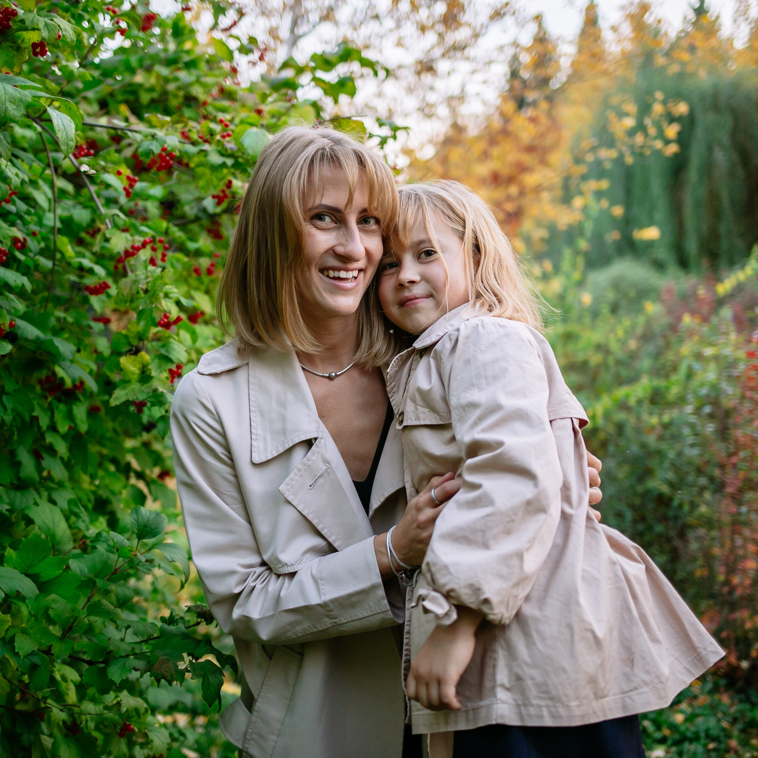 Юля, Анюта, Есения