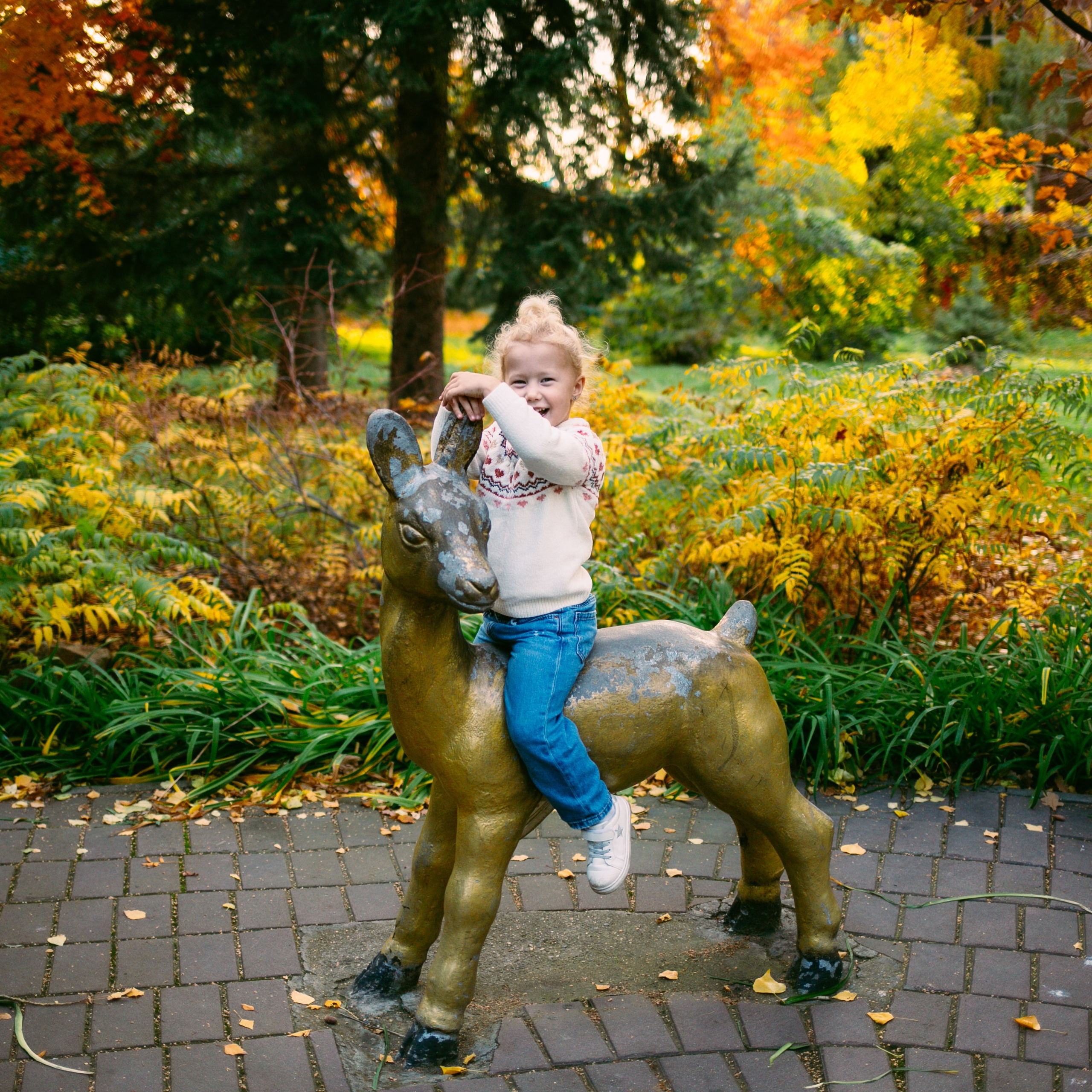 Юля, Анюта, Есения