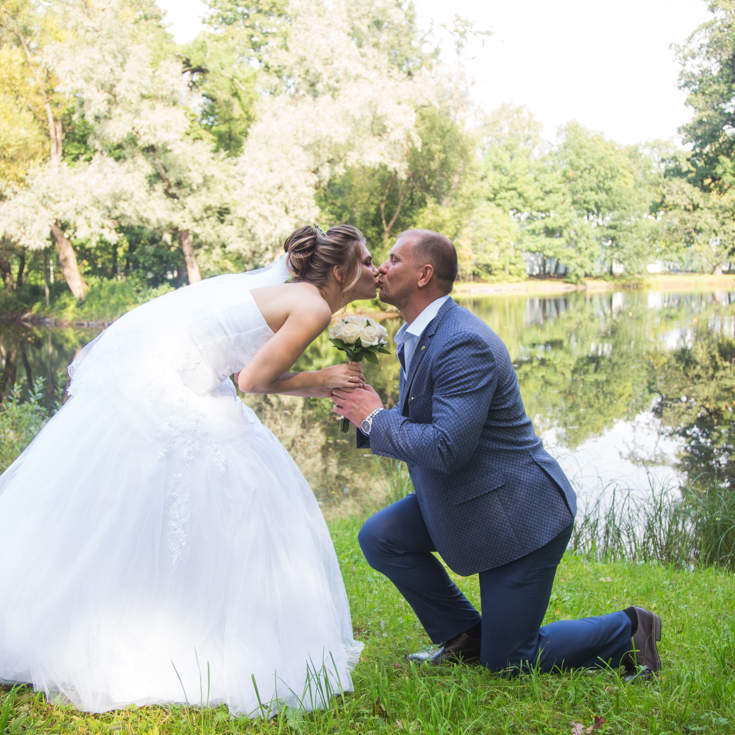 Свадебная съемка в Загсе Стародеревенская 5 и прогулка по Елагину острову