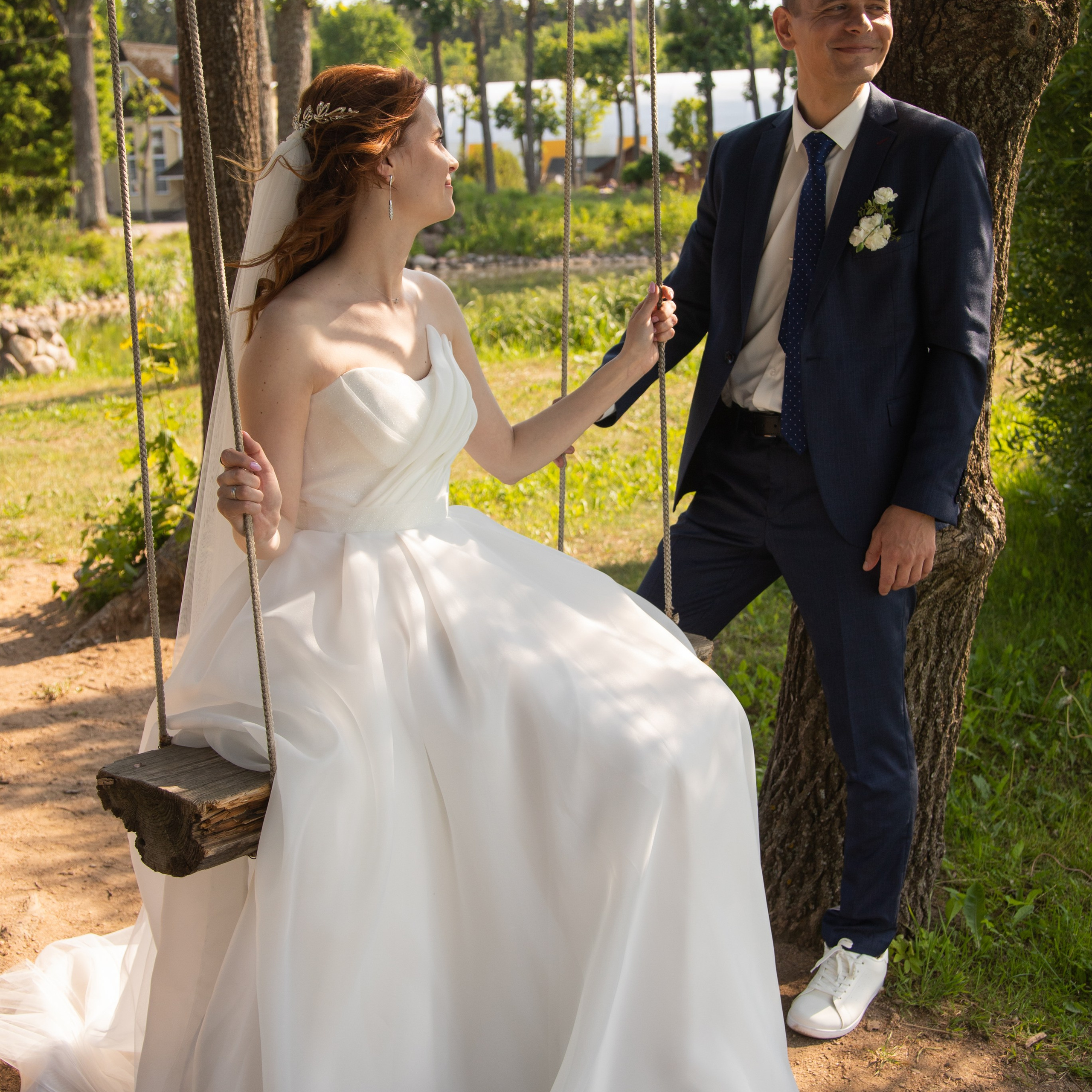 Свадебная фотосессия на территории Ропшинской Рапсодии - фотограф Мартынов Андрей