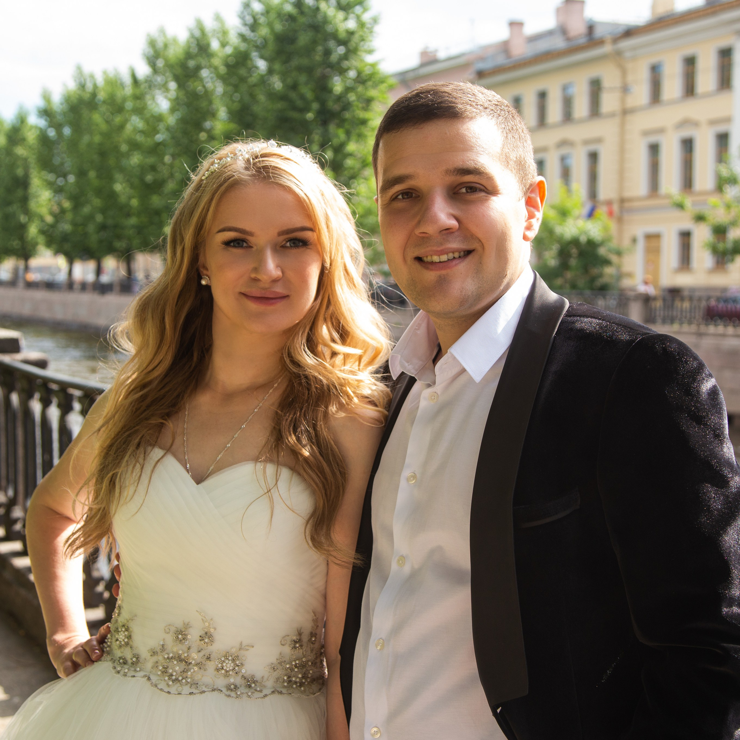 Венчание в храме молодожен