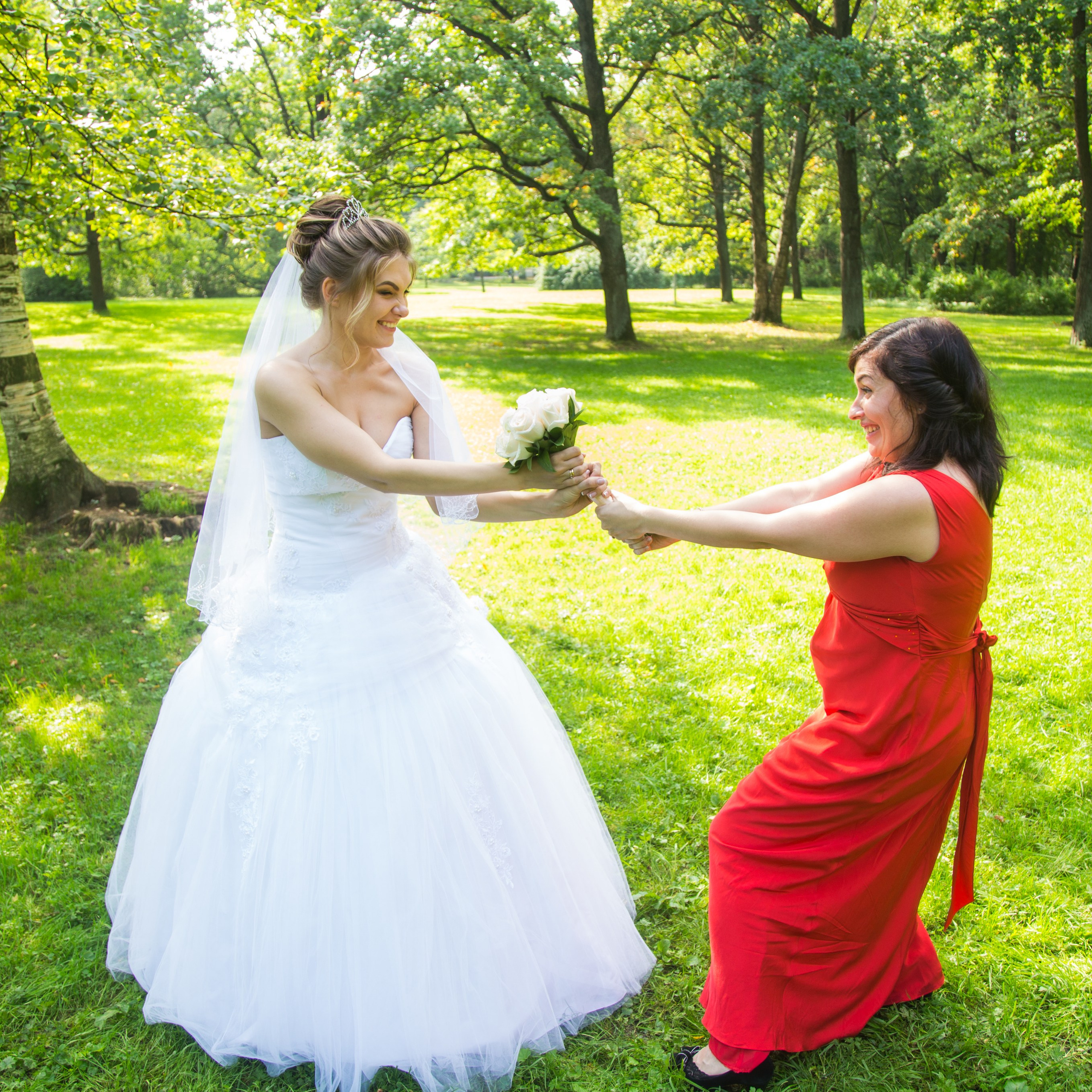 Свадебная съемка в Загсе Стародеревенская 5 и прогулка по Елагину острову