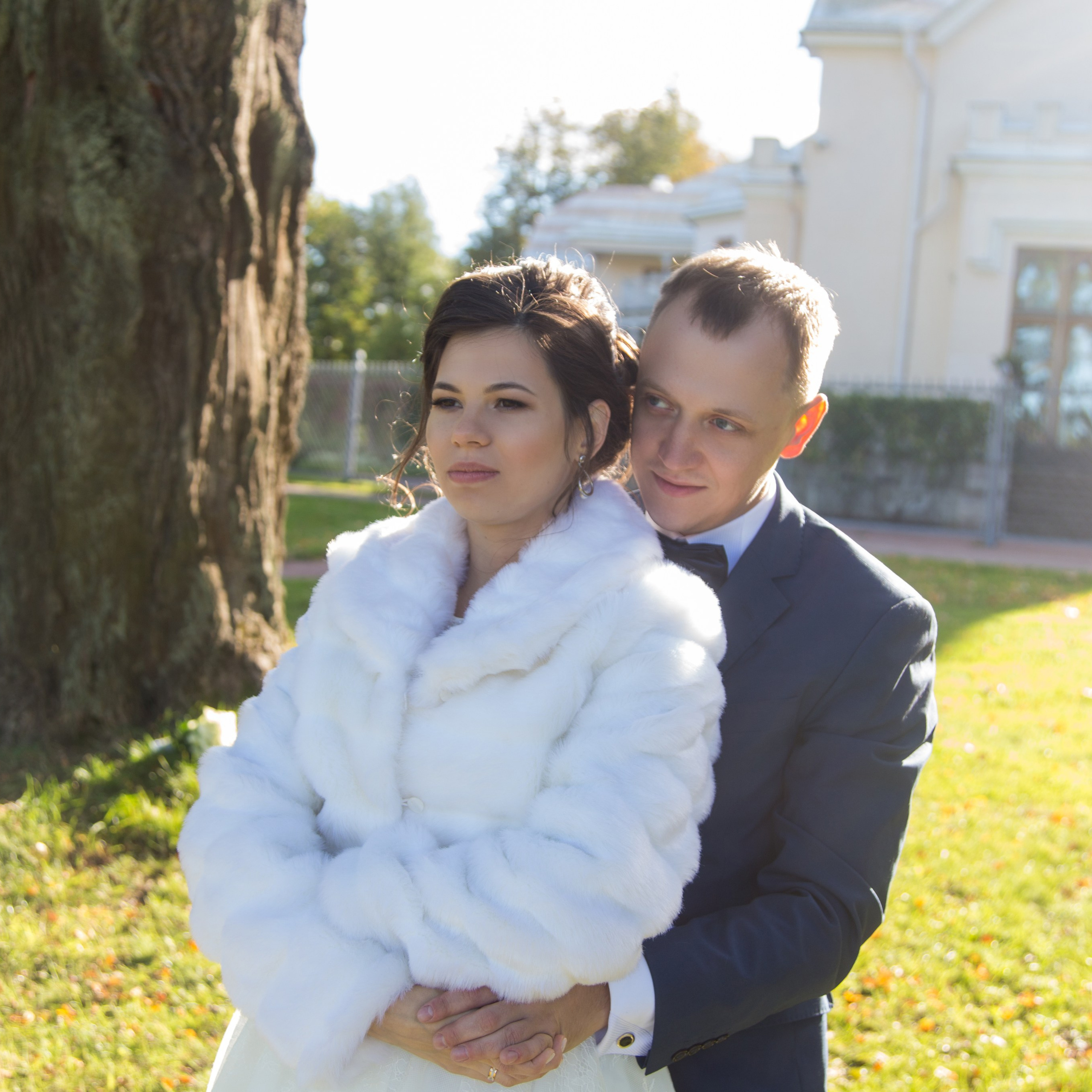 Свадебная съемка в студии и прогулка по парку Александрия