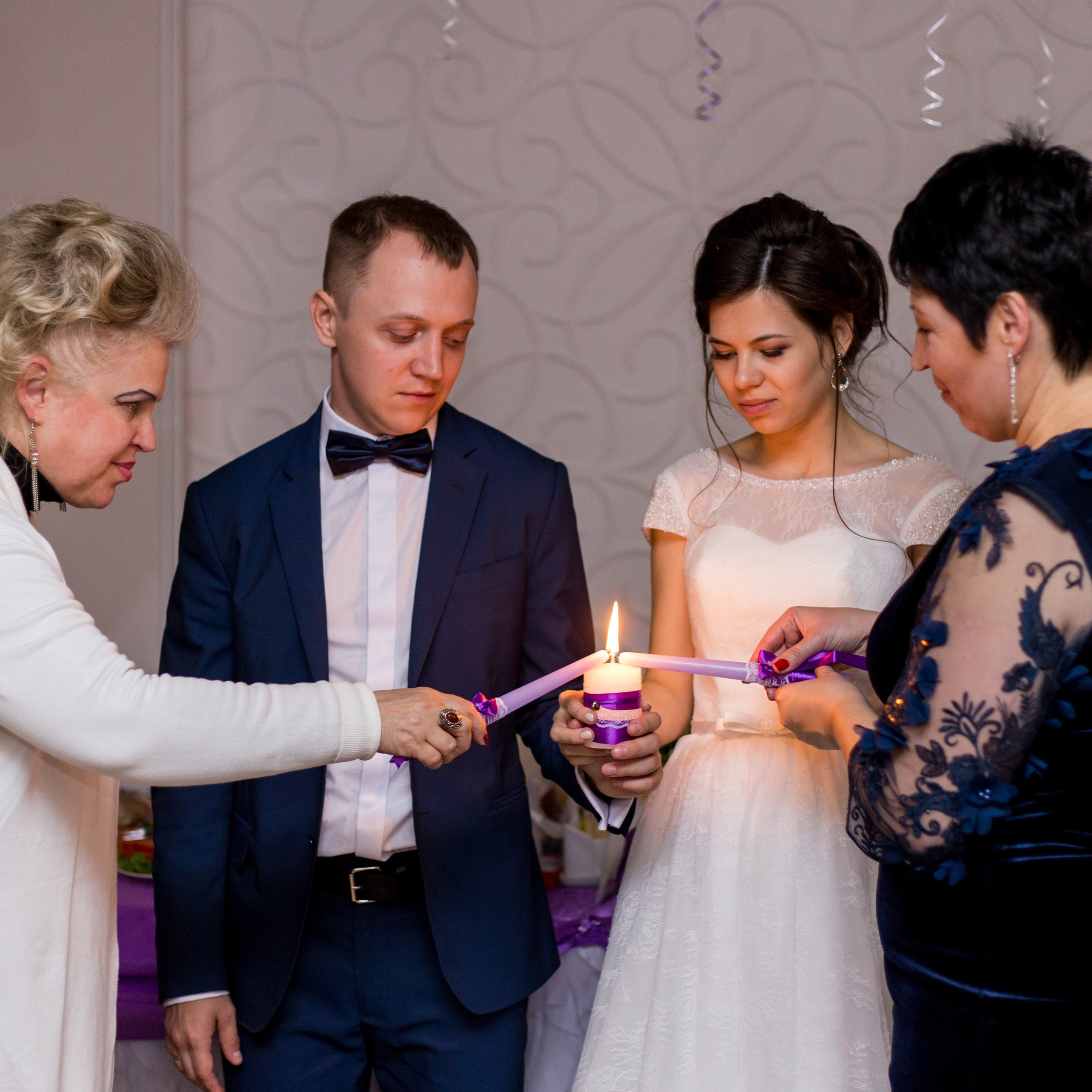 Свадебная съемка в студии и прогулка по парку Александрия