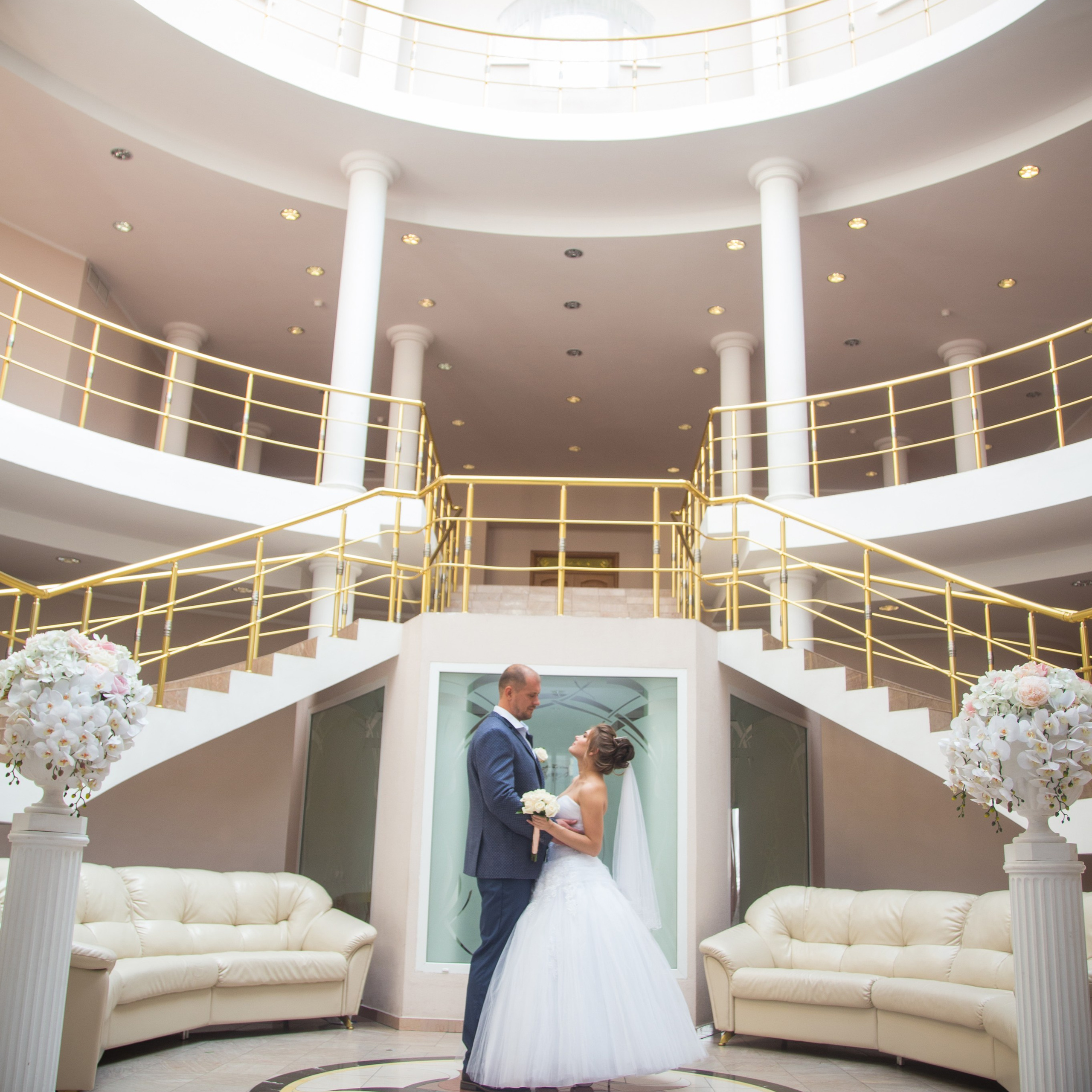 Свадебная съемка в Загсе Стародеревенская 5 и прогулка по Елагину острову