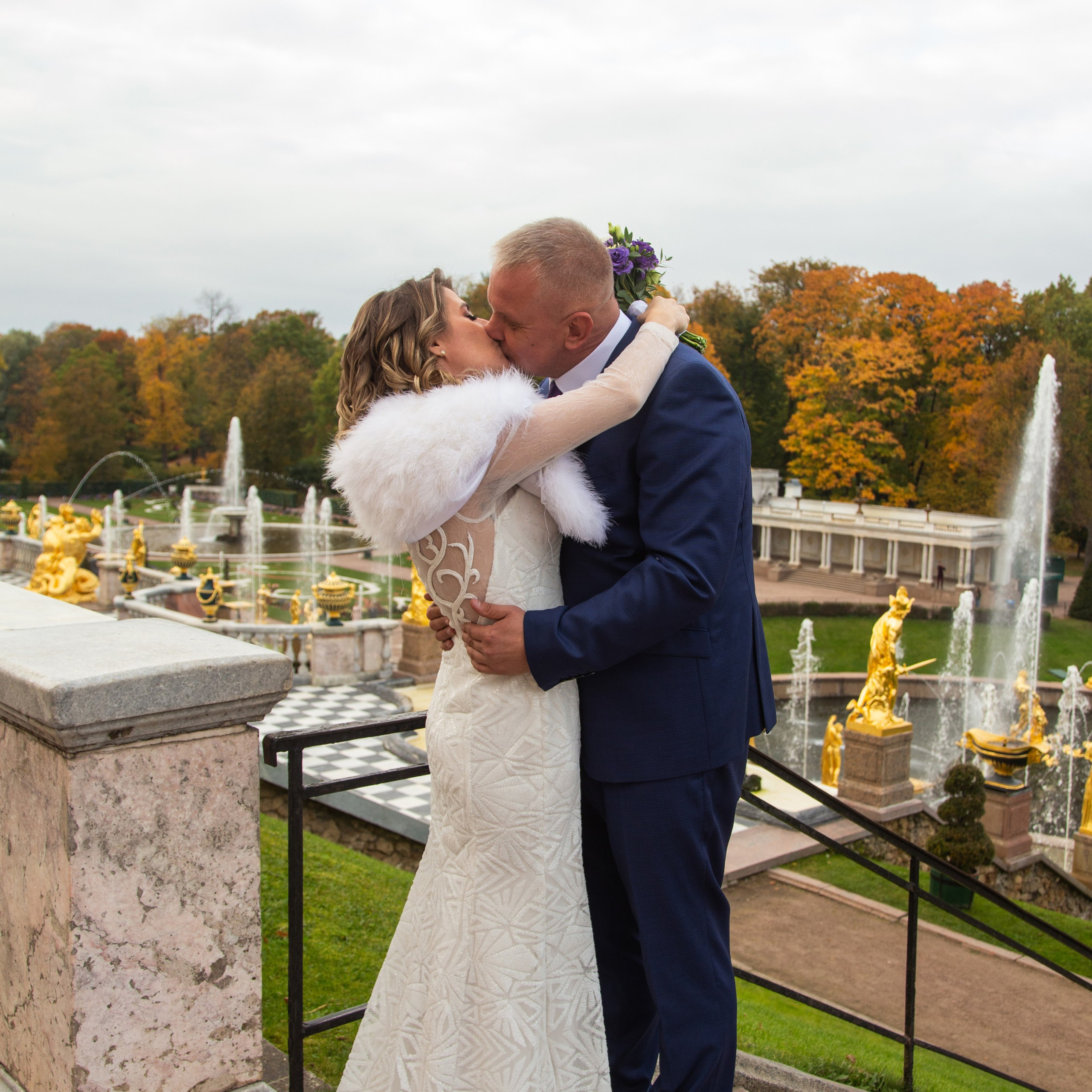 Свадебная фотосессия в Петергофе (Петродворце)