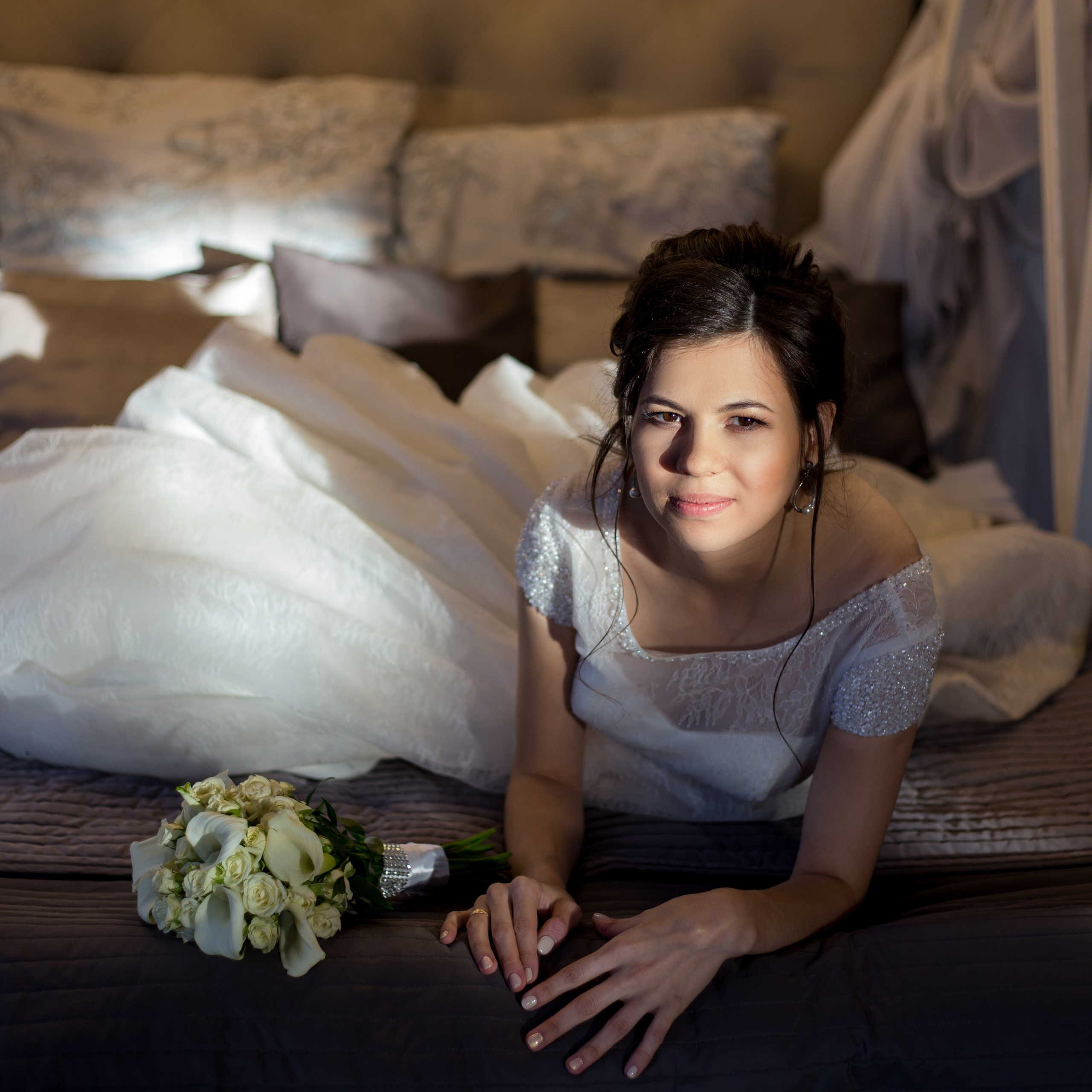 Свадебная съемка в студии и прогулка по парку Александрия