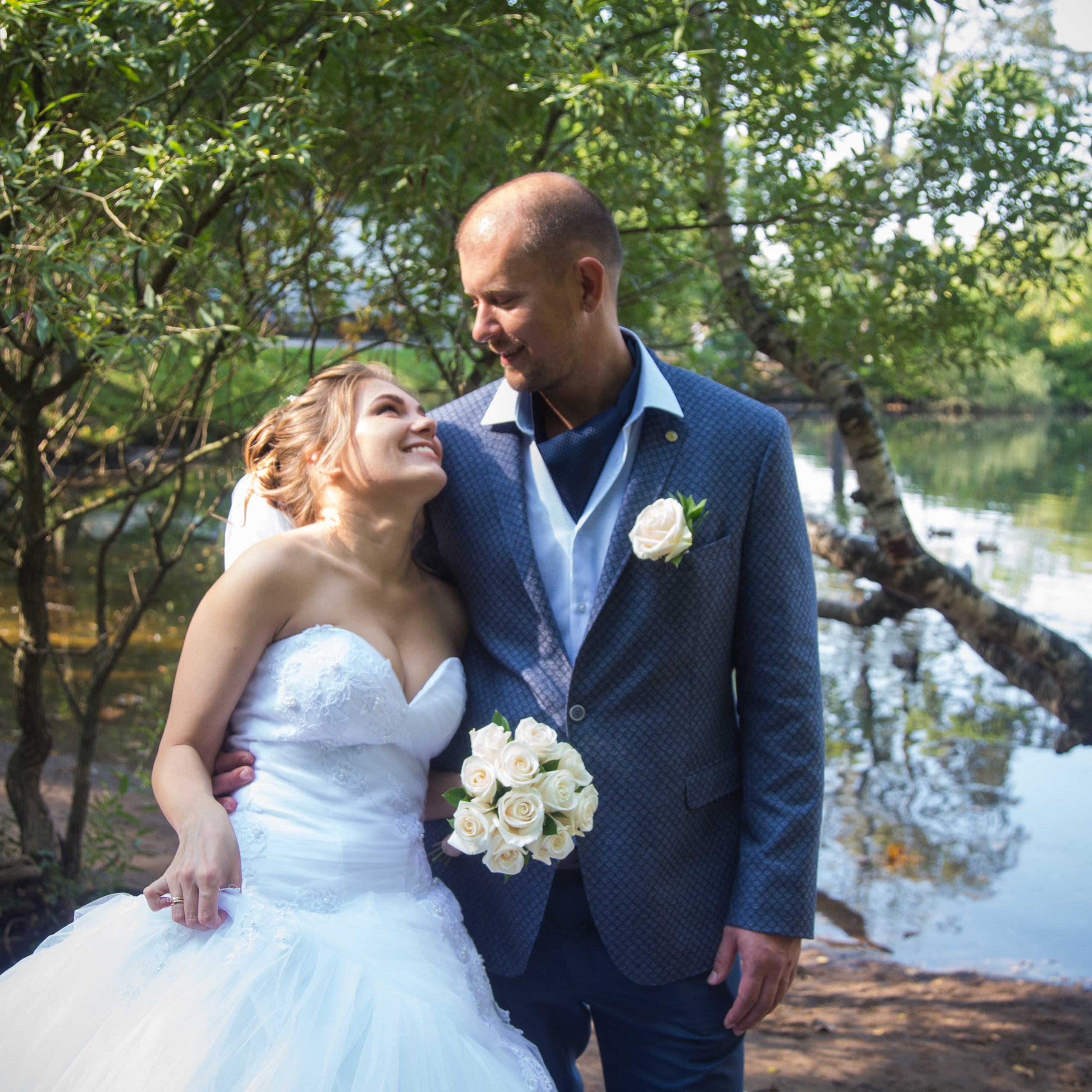 Свадебная съемка в Загсе Стародеревенская 5 и прогулка по Елагину острову