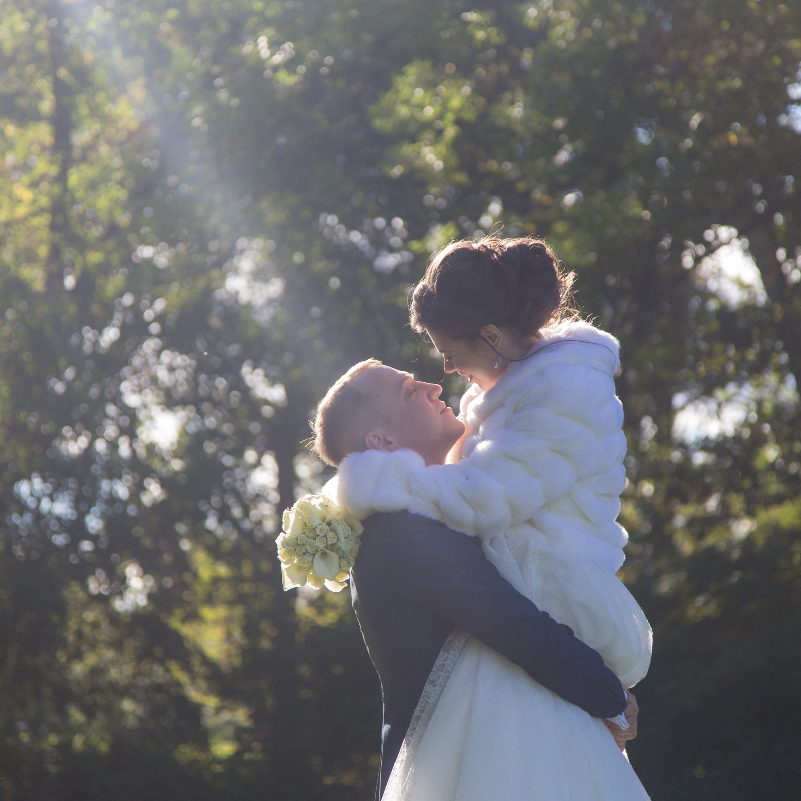 Свадебная съемка в студии и прогулка по парку Александрия