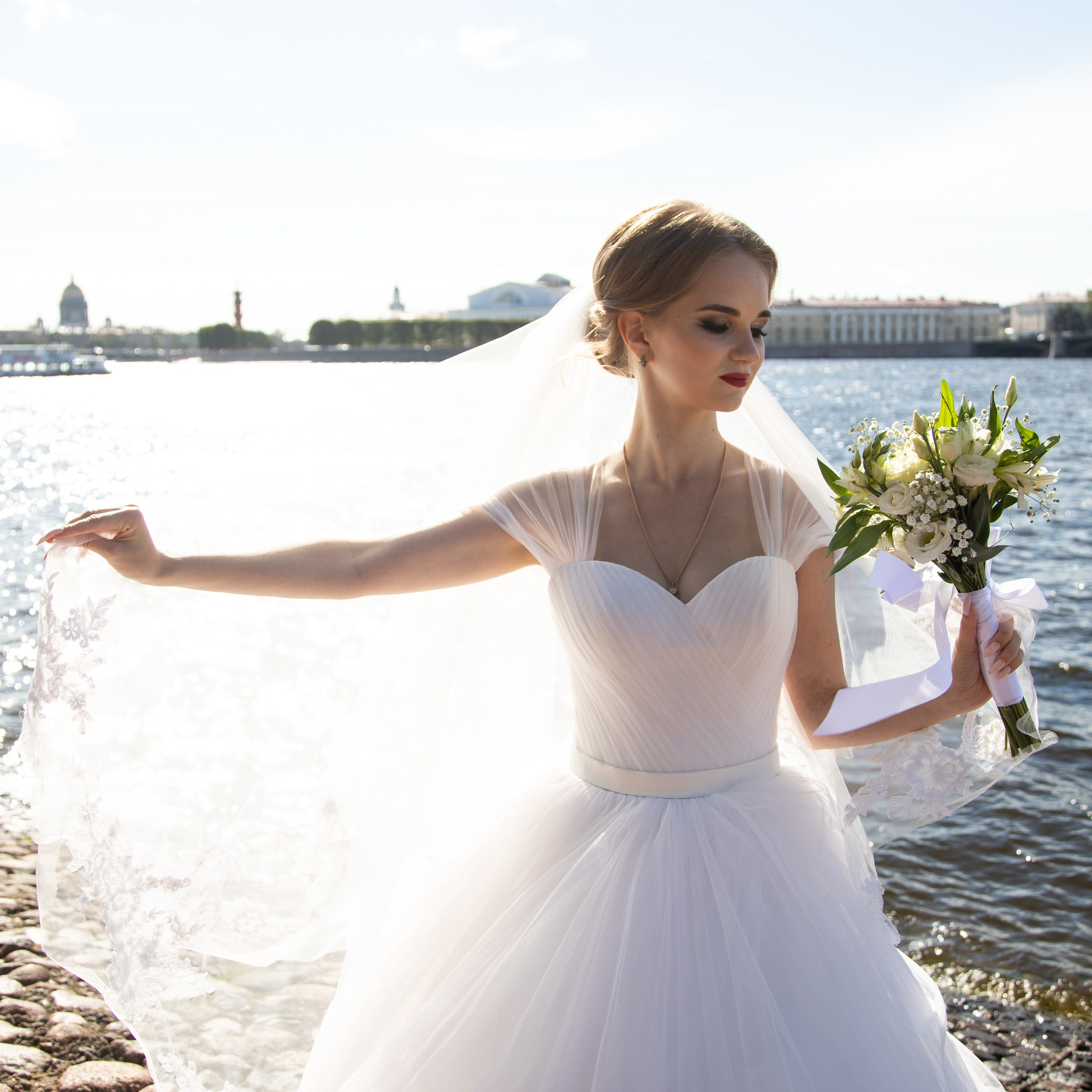 Невеста на набережной Петропавловской крепости  - фотограф Мартынов Андрей