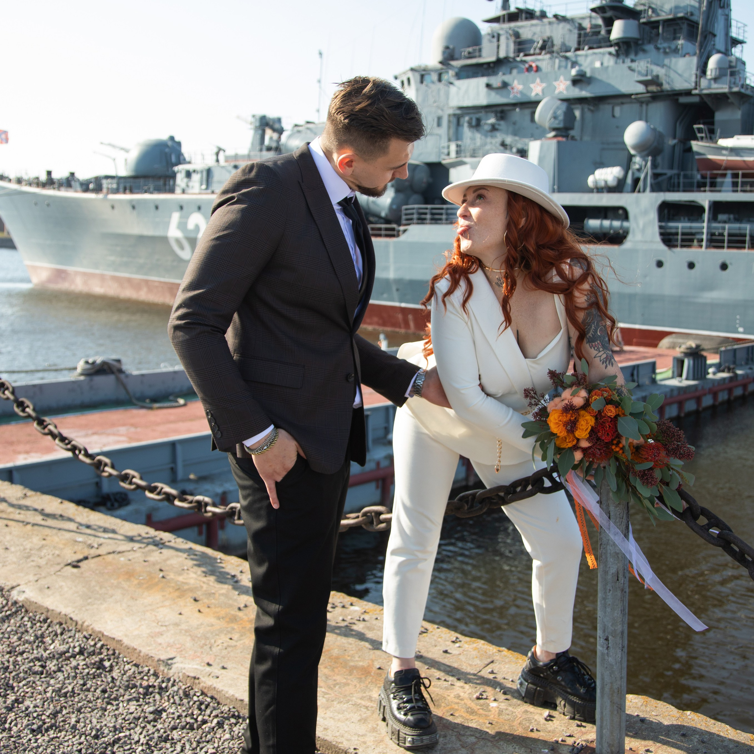 Свадебная съемка в Кронштадте у маяка