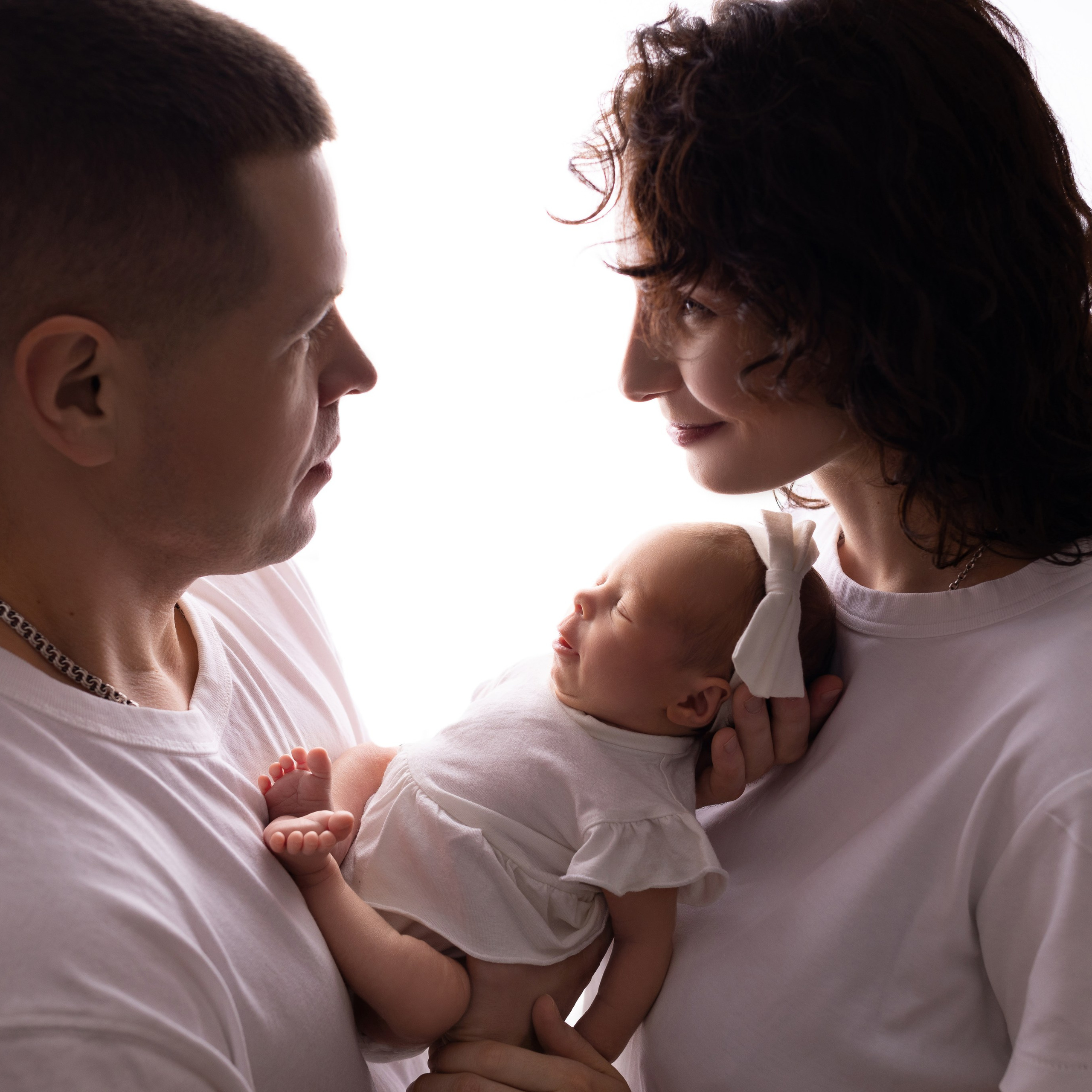 Отзывы родителей о фотосъемке малышей в Омской области. Лучше чем у Столярова. Фотограф новорожденных малышей в Омске и Омской области Эльвира Камаева