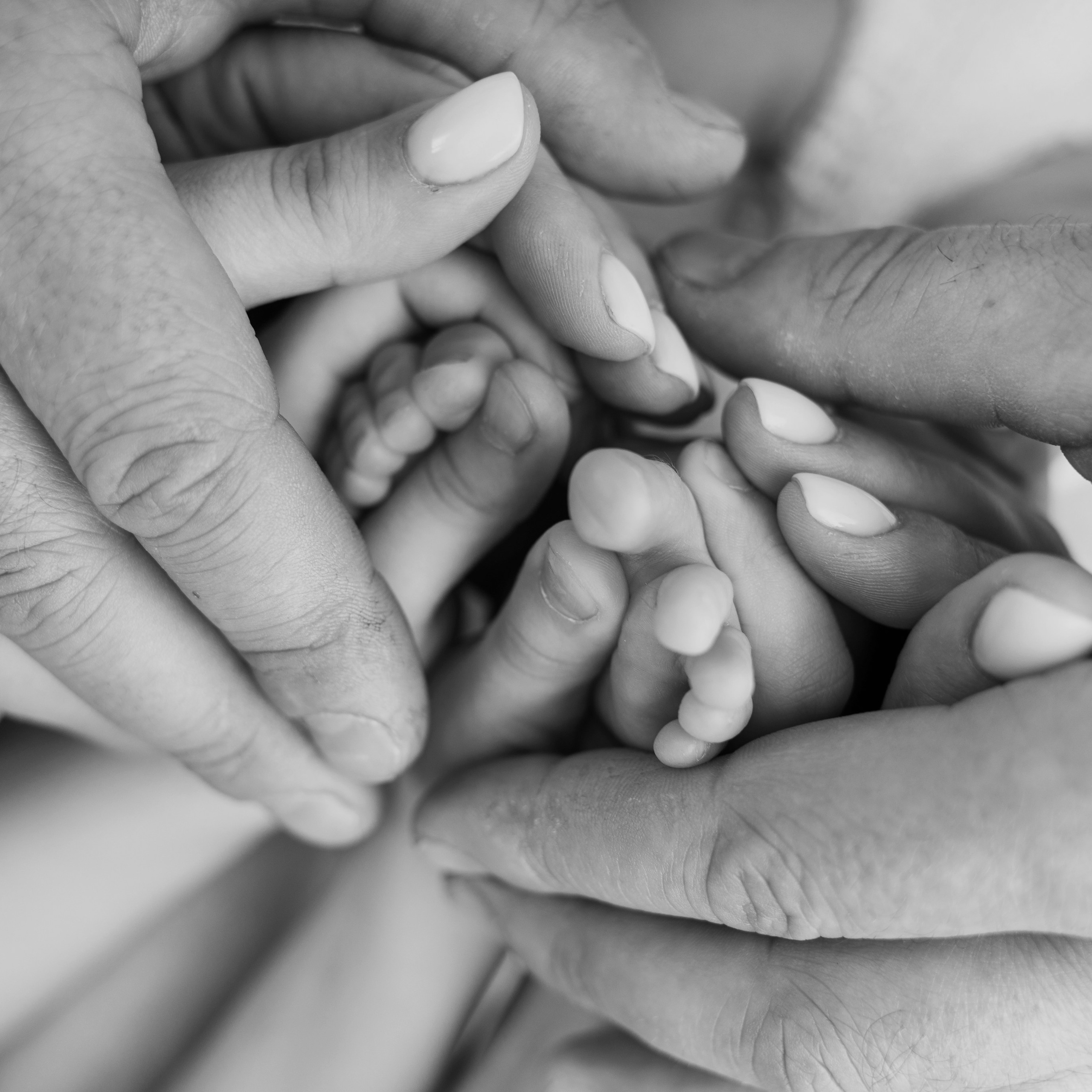 Отзывы родителей о фотосъемке малышей в Омской области. Лучше чем у Столярова. Фотограф новорожденных малышей в Омске и Омской области Эльвира Камаева