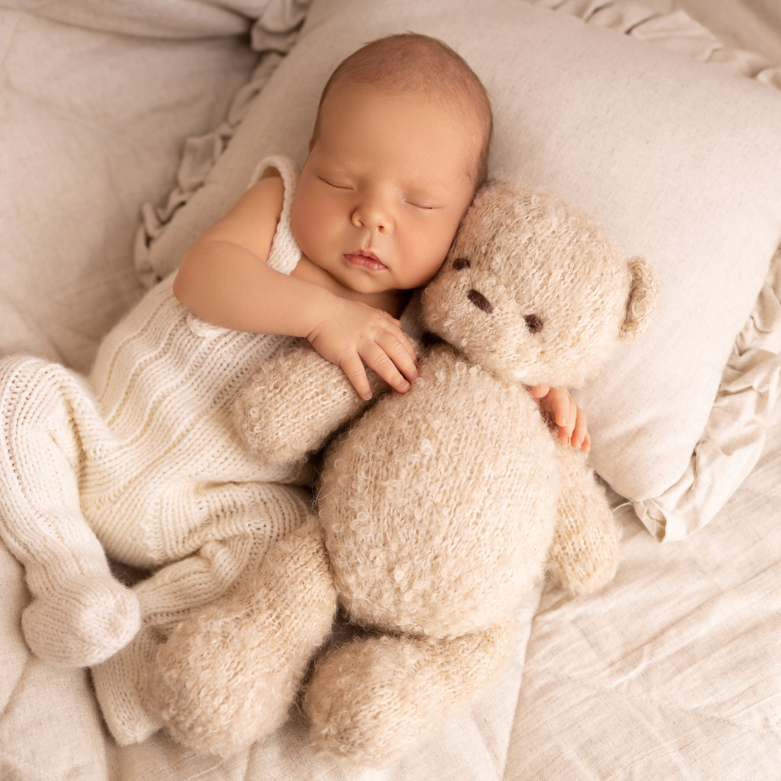 Отзывы родителей о фотосъемке малышей в Омской области. Лучше чем у Столярова. Фотограф новорожденных малышей в Омске и Омской области Эльвира Камаева