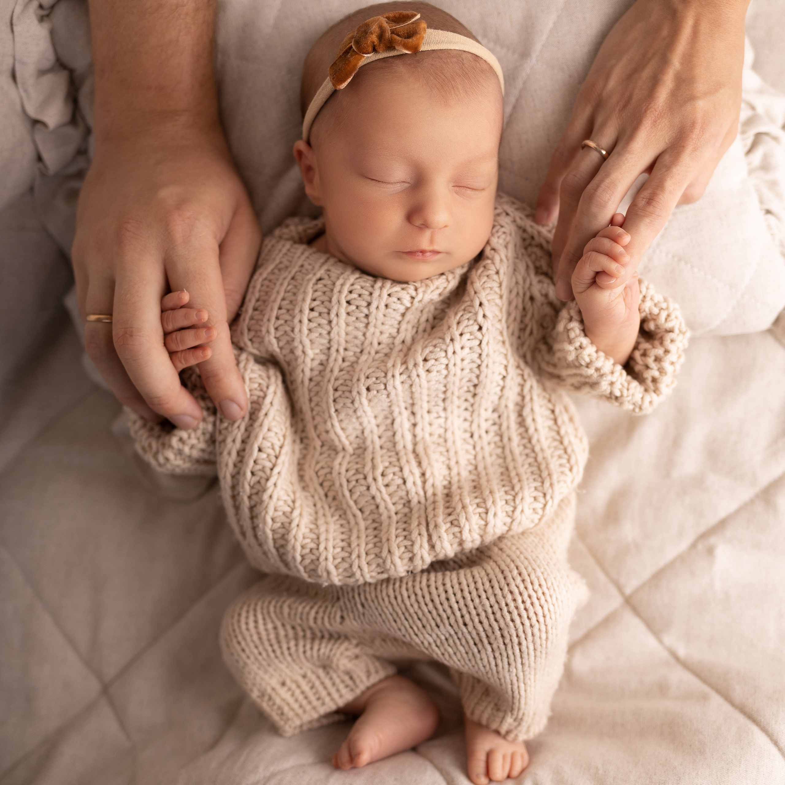 Отзывы родителей о фотосъемке малышей в Омской области. Лучше чем у Столярова. Фотограф новорожденных малышей в Омске и Омской области Эльвира Камаева