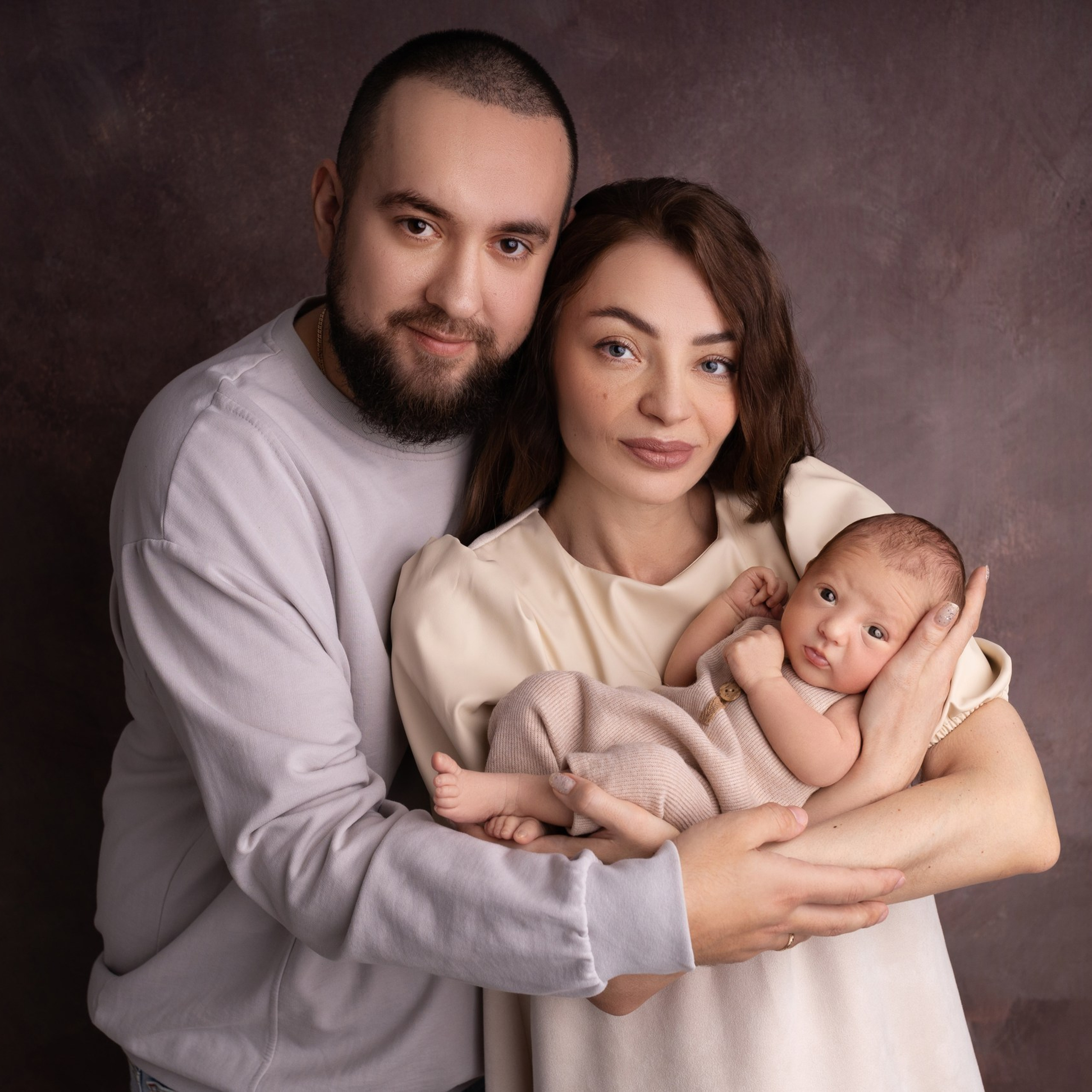 Отзывы родителей о фотосъемке малышей в Омской области. Лучше чем у Столярова. Фотограф новорожденных малышей в Омске и Омской области Эльвира Камаева