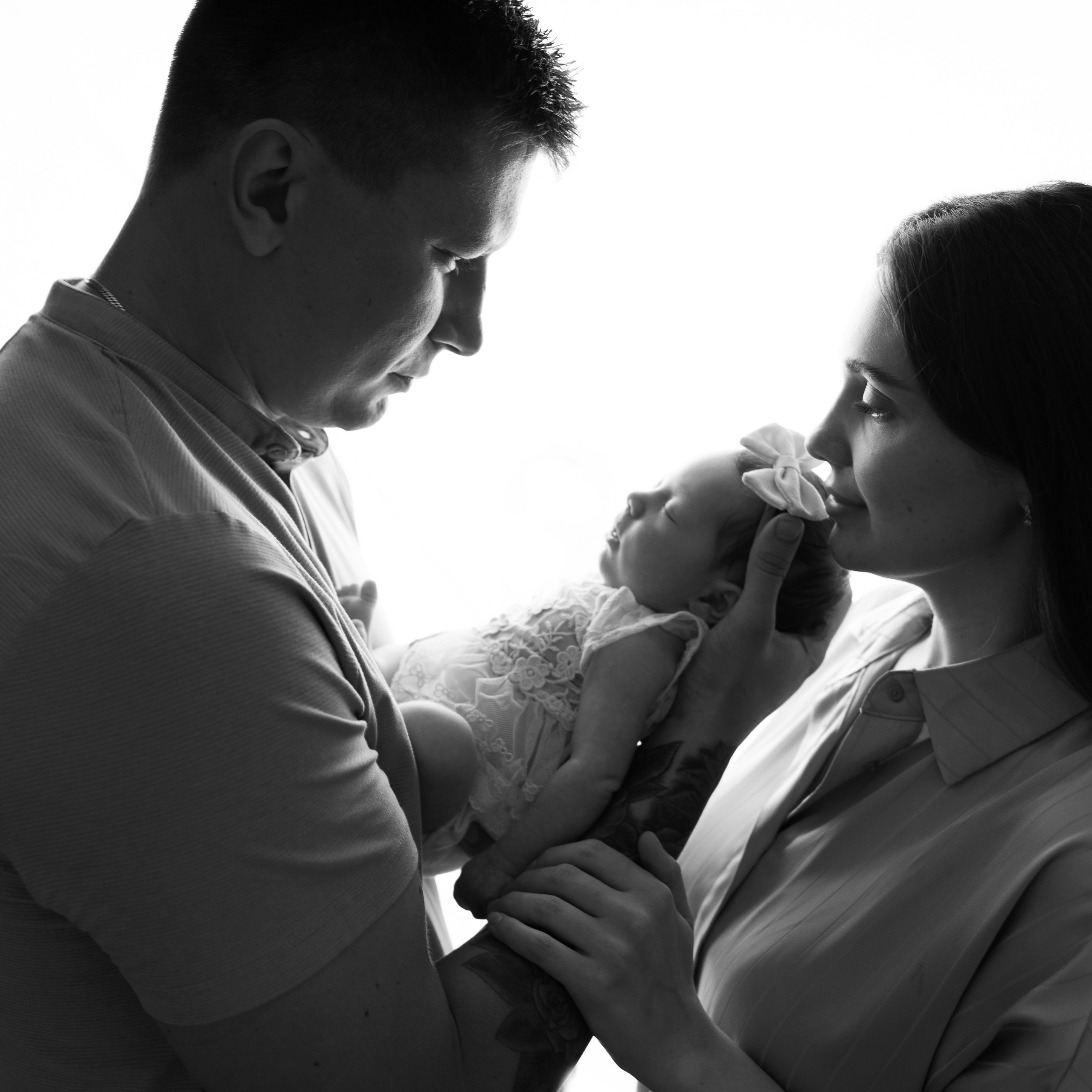 Отзывы родителей о фотосъемке малышей в Омской области. Лучше чем у Столярова. Фотограф новорожденных малышей в Омске и Омской области Эльвира Камаева