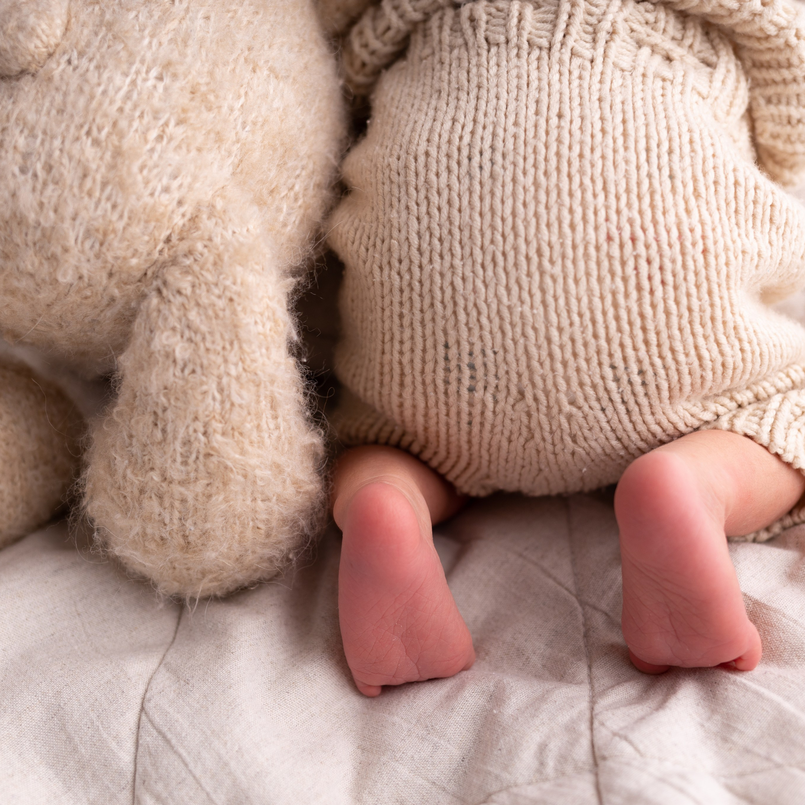 Отзывы родителей о фотосъемке малышей в Омской области. Лучше чем у Столярова. Фотограф новорожденных малышей в Омске и Омской области Эльвира Камаева