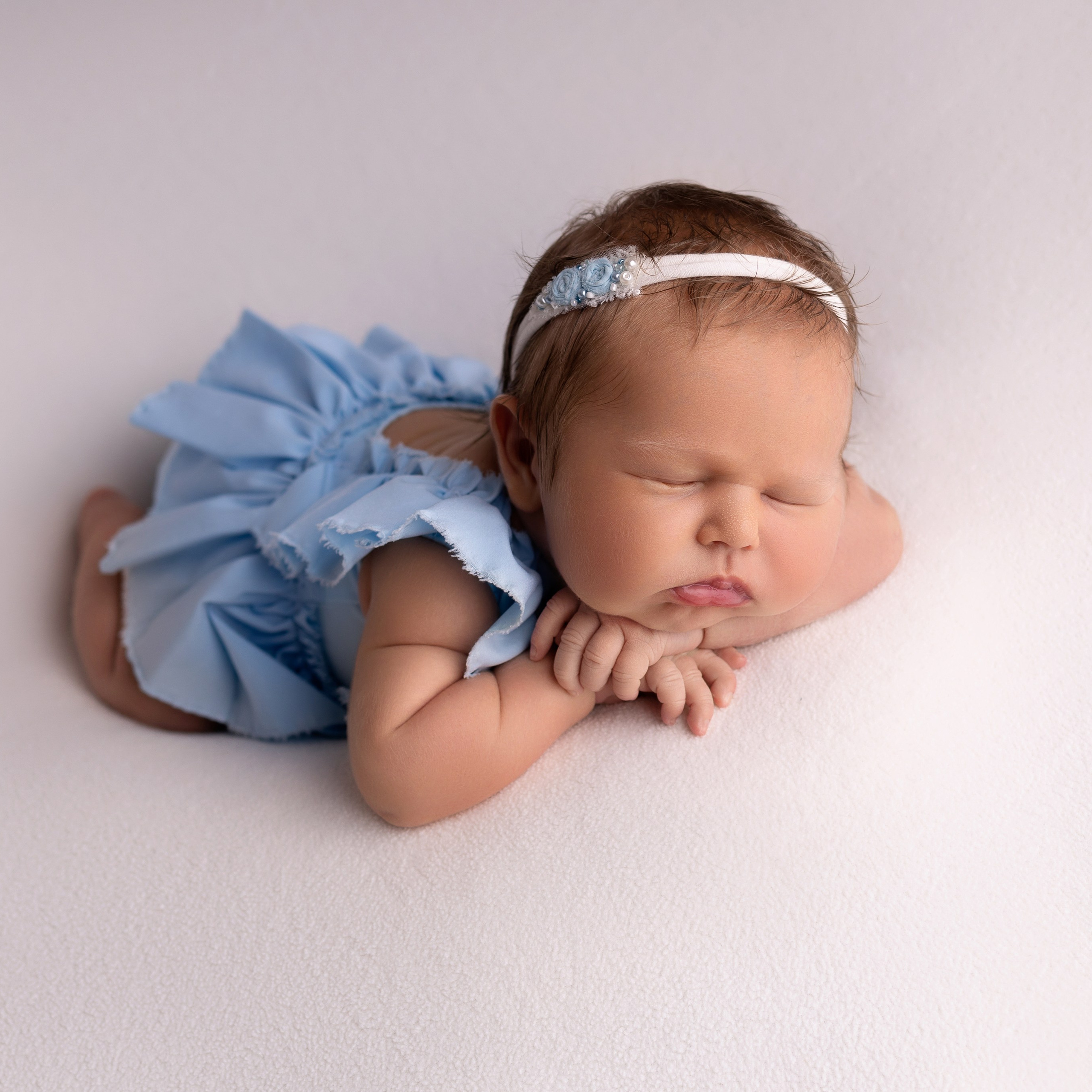 Отзывы родителей о фотосъемке малышей в Омской области. Лучше чем у Столярова. Фотограф новорожденных малышей в Омске и Омской области Эльвира Камаева