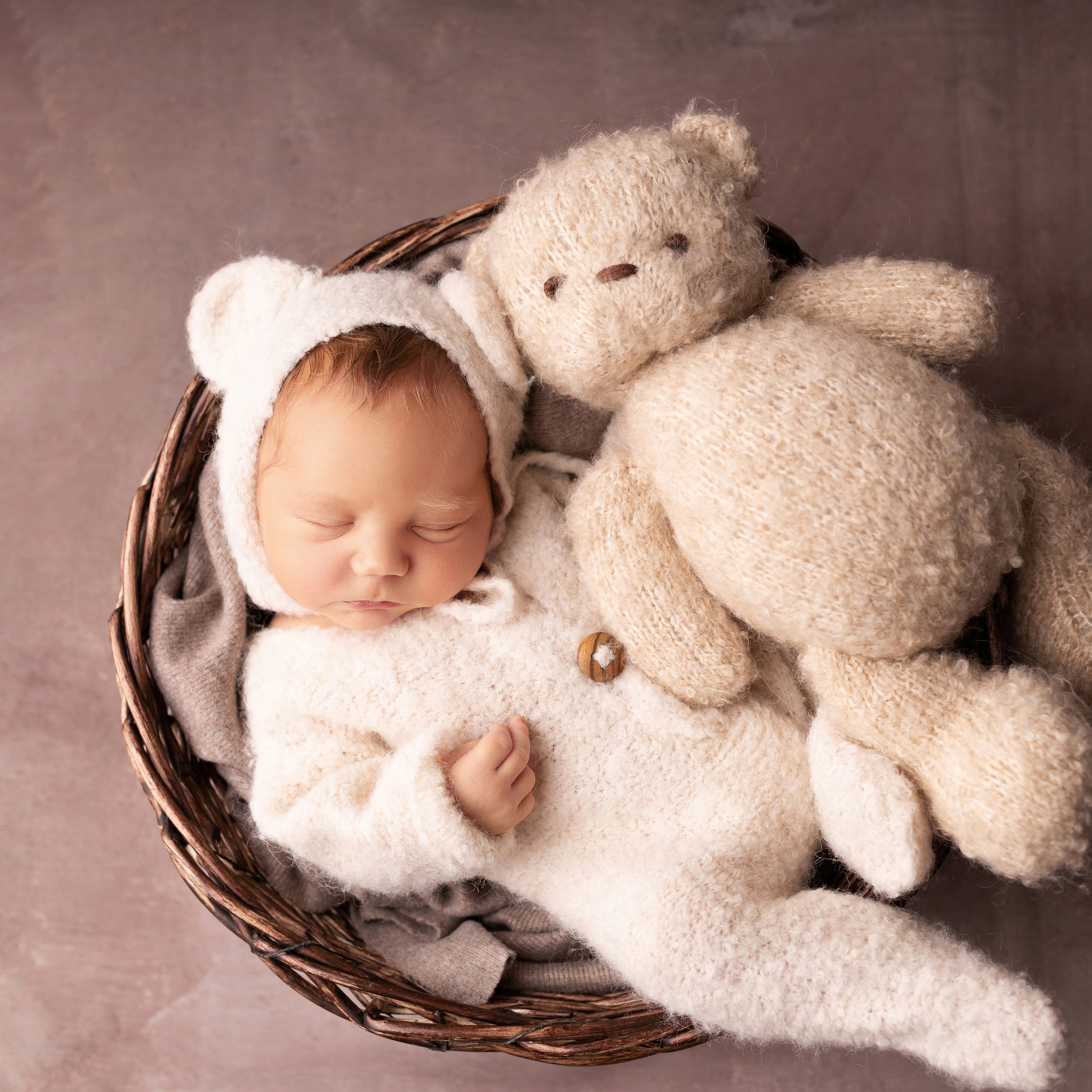 Отзывы родителей о фотосъемке малышей в Омской области. Лучше чем у Столярова. Фотограф новорожденных малышей в Омске и Омской области Эльвира Камаева