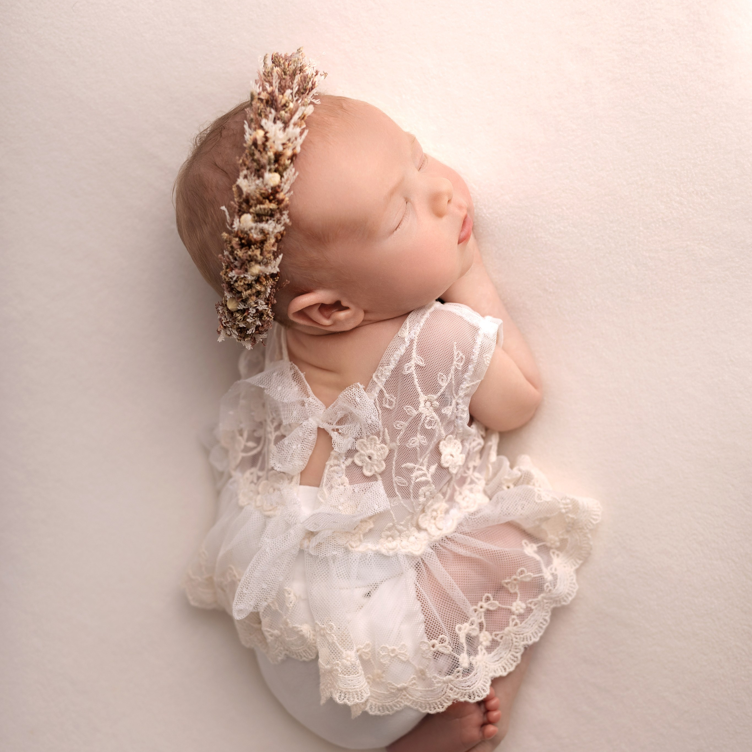 Отзывы родителей о фотосъемке малышей в Омской области. Лучше чем у Столярова. Фотограф новорожденных малышей в Омске и Омской области Эльвира Камаева