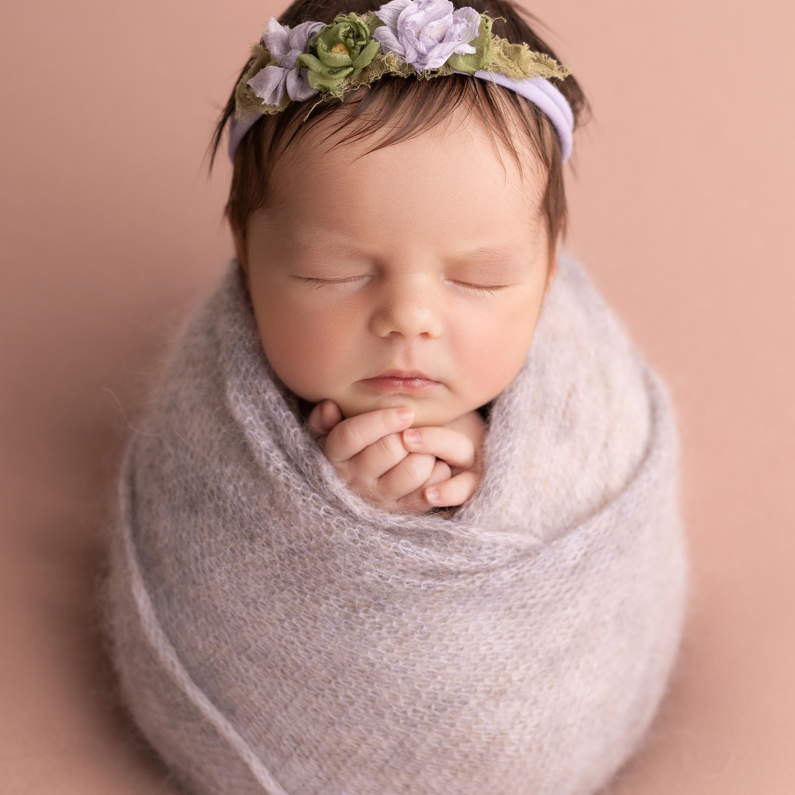 Отзывы родителей о фотосъемке малышей в Омской области. Лучше чем у Столярова. Фотограф новорожденных малышей в Омске и Омской области Эльвира Камаева