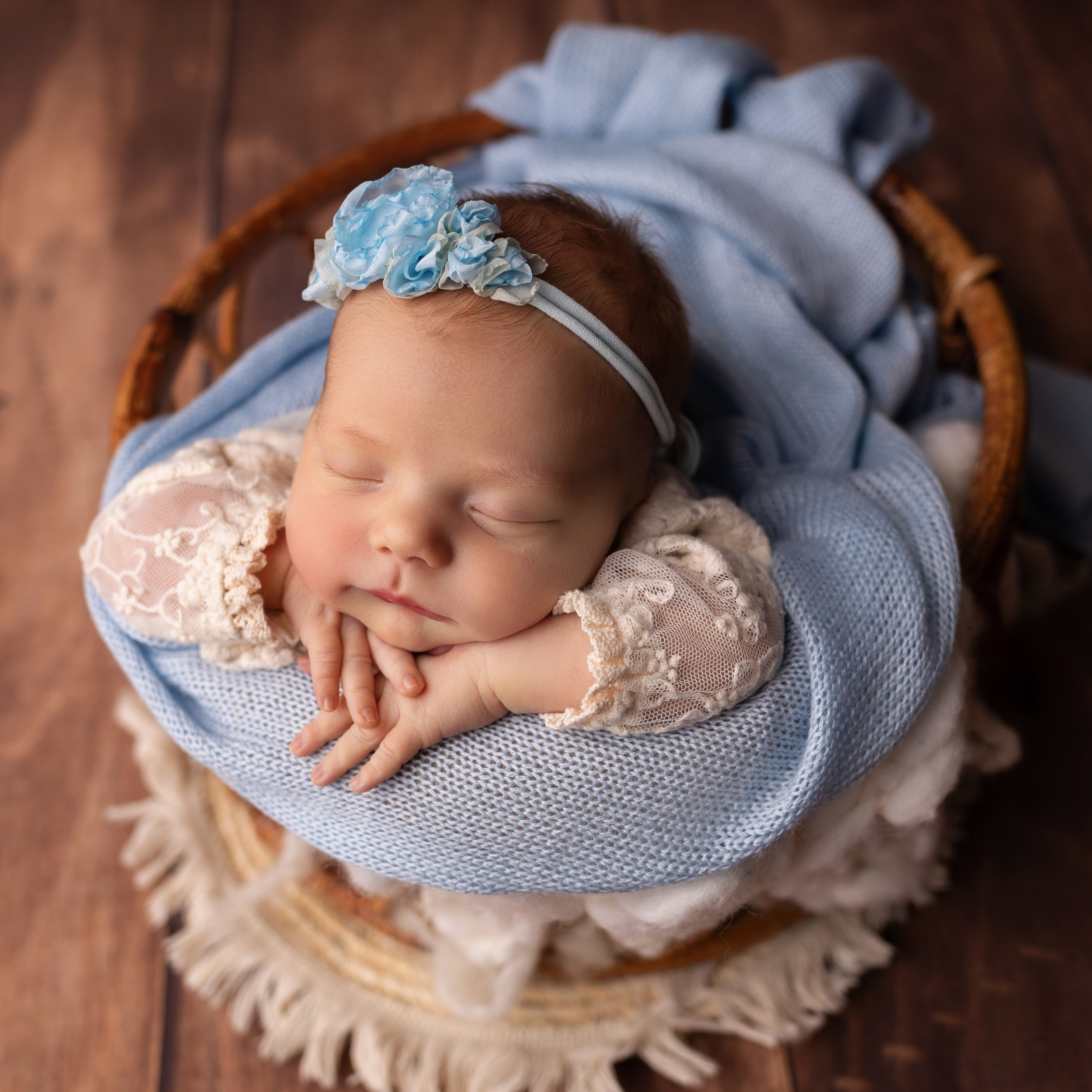 Отзывы родителей о фотосъемке малышей в Омской области. Лучше чем у Столярова. Фотограф новорожденных малышей в Омске и Омской области Эльвира Камаева