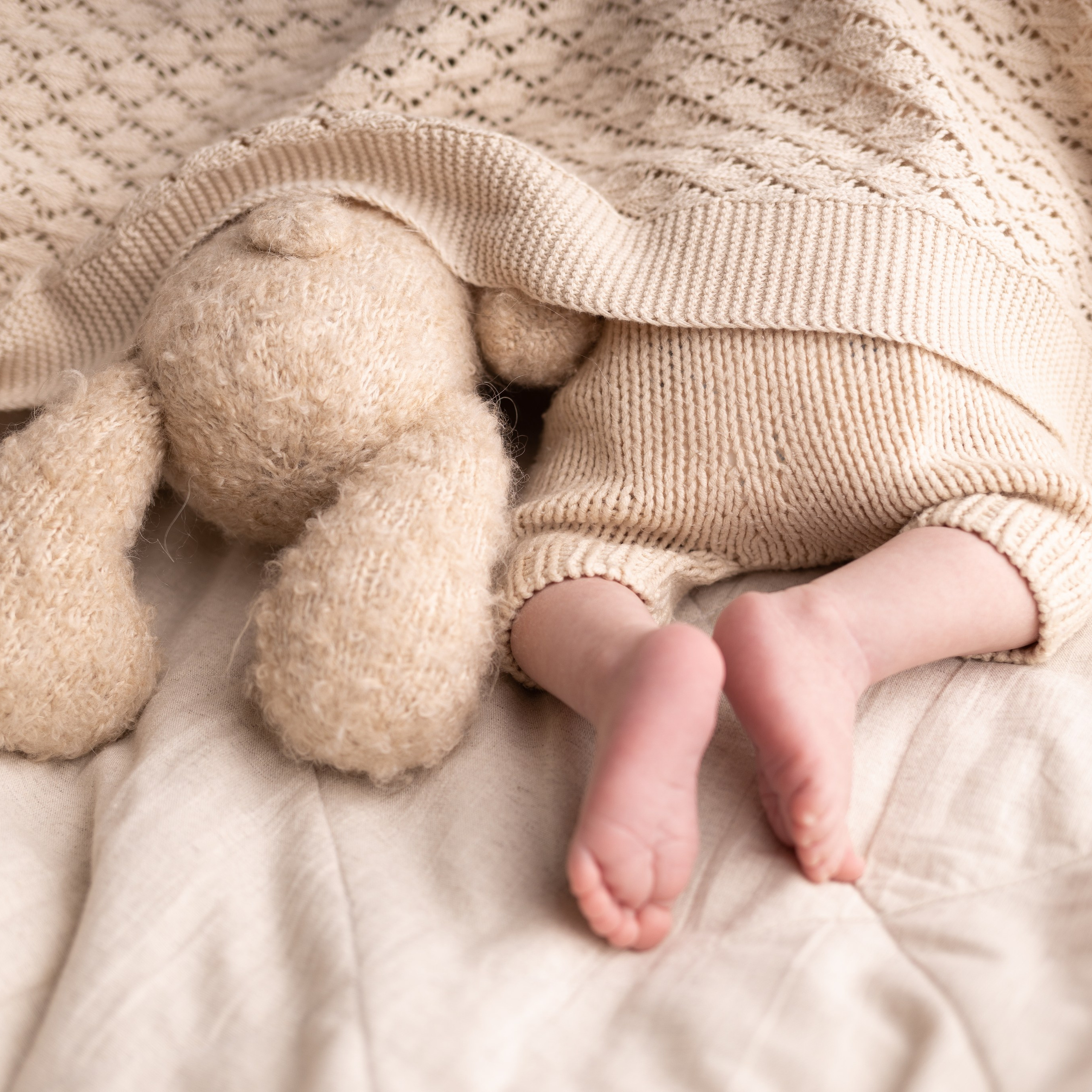 Отзывы родителей о фотосъемке малышей в Омской области. Лучше чем у Столярова. Фотограф новорожденных малышей в Омске и Омской области Эльвира Камаева