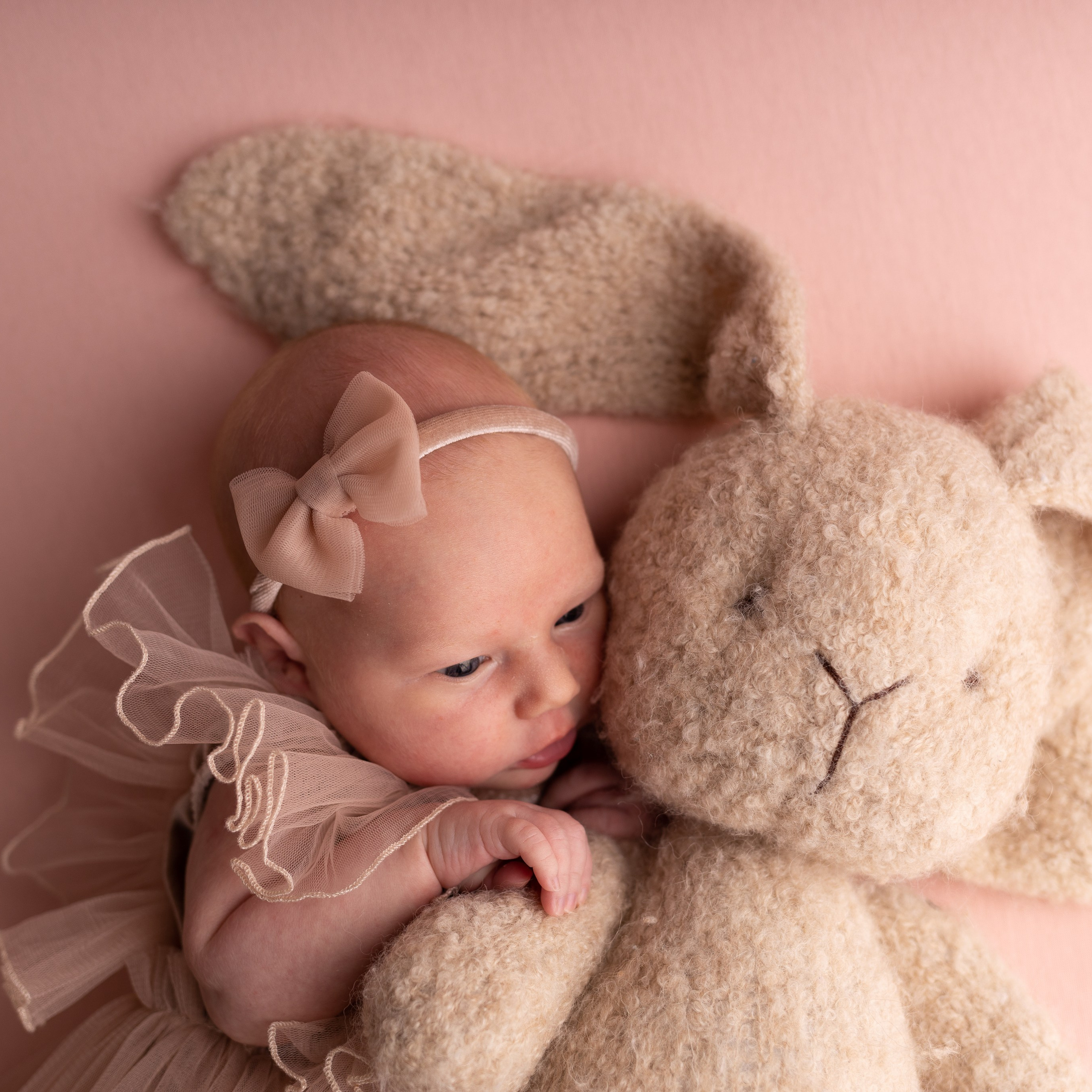 Отзывы родителей о фотосъемке малышей в Омской области. Лучше чем у Столярова. Фотограф новорожденных малышей в Омске и Омской области Эльвира Камаева