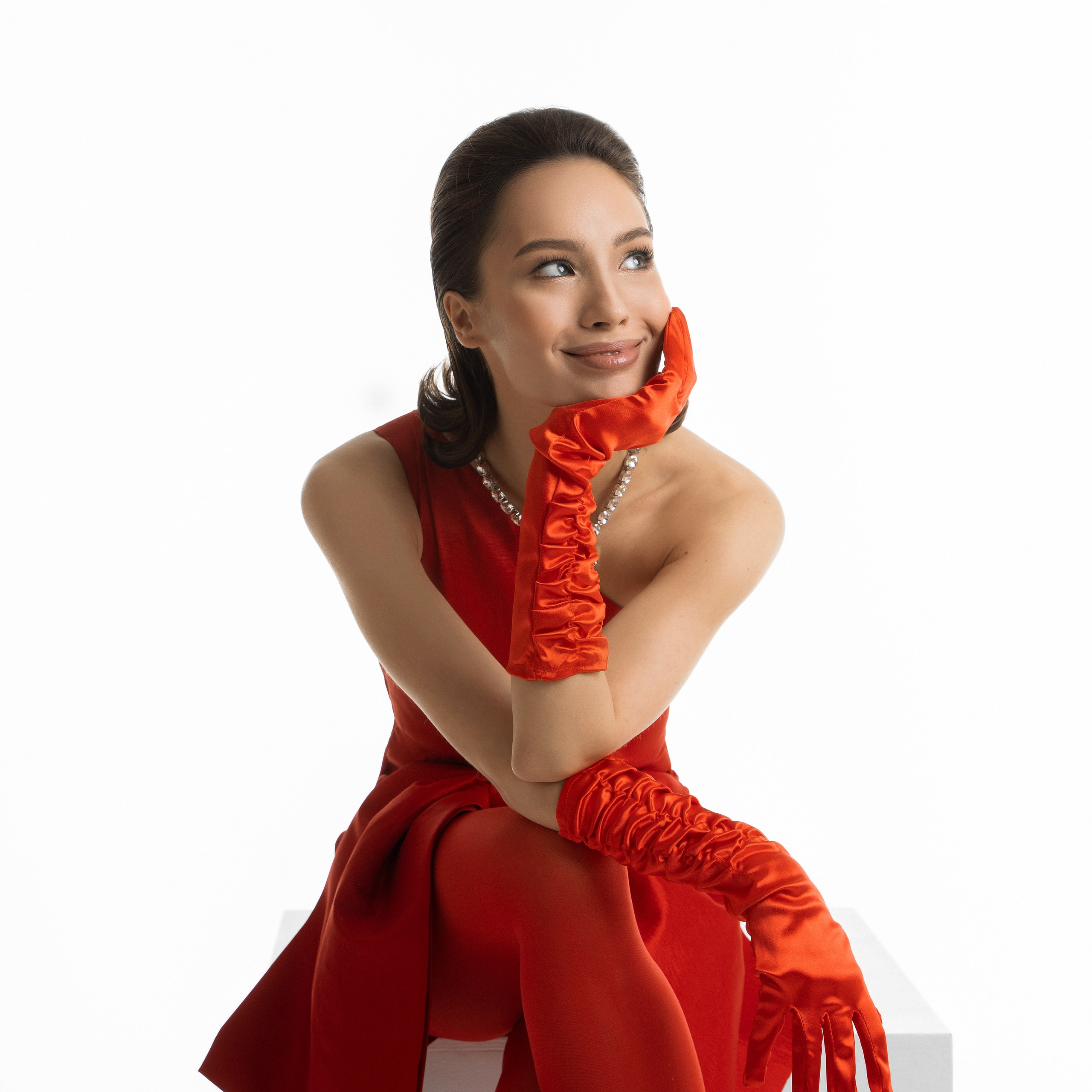 ЖЕНСКИЙ ПОРТРЕТ