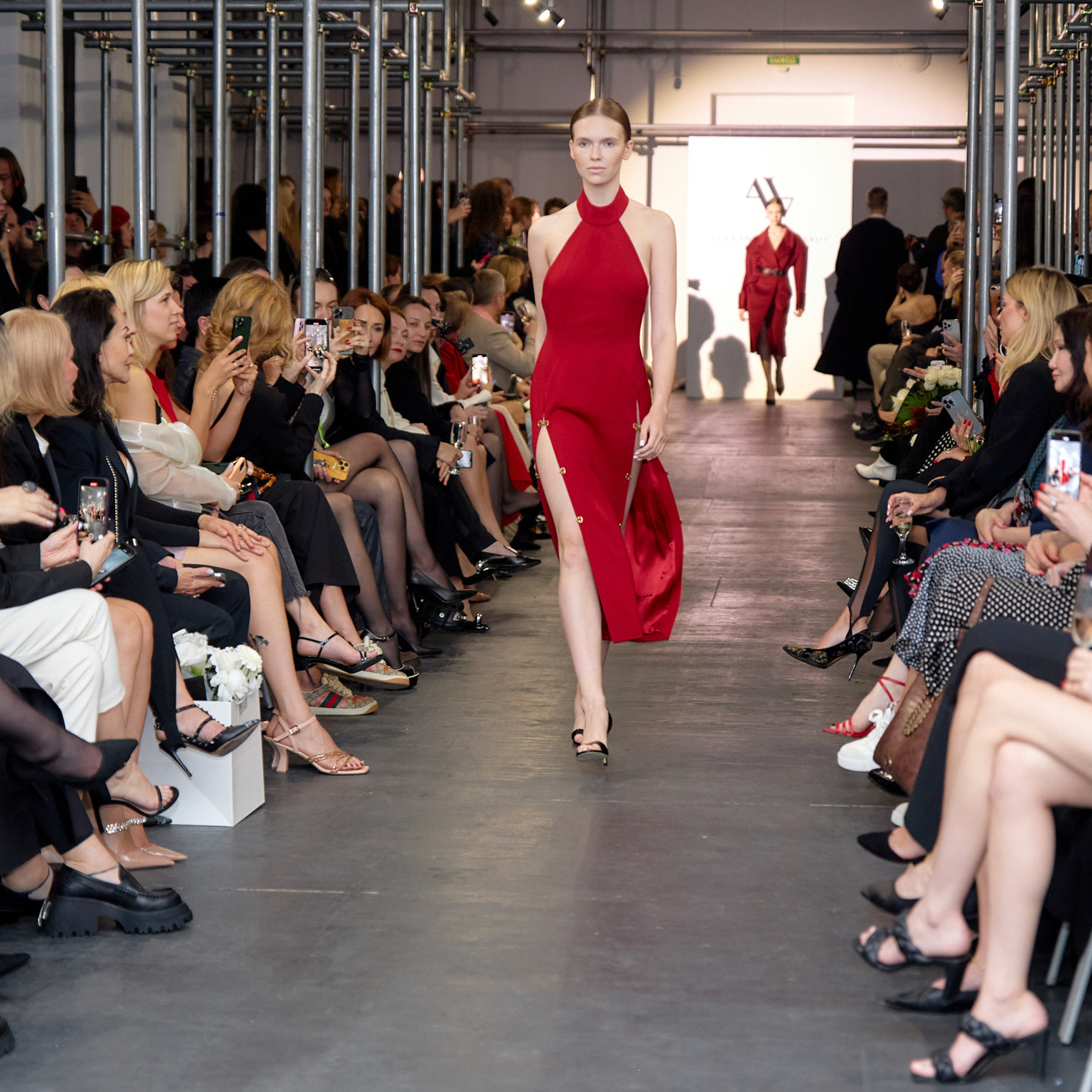 Показ Александра Варлакова