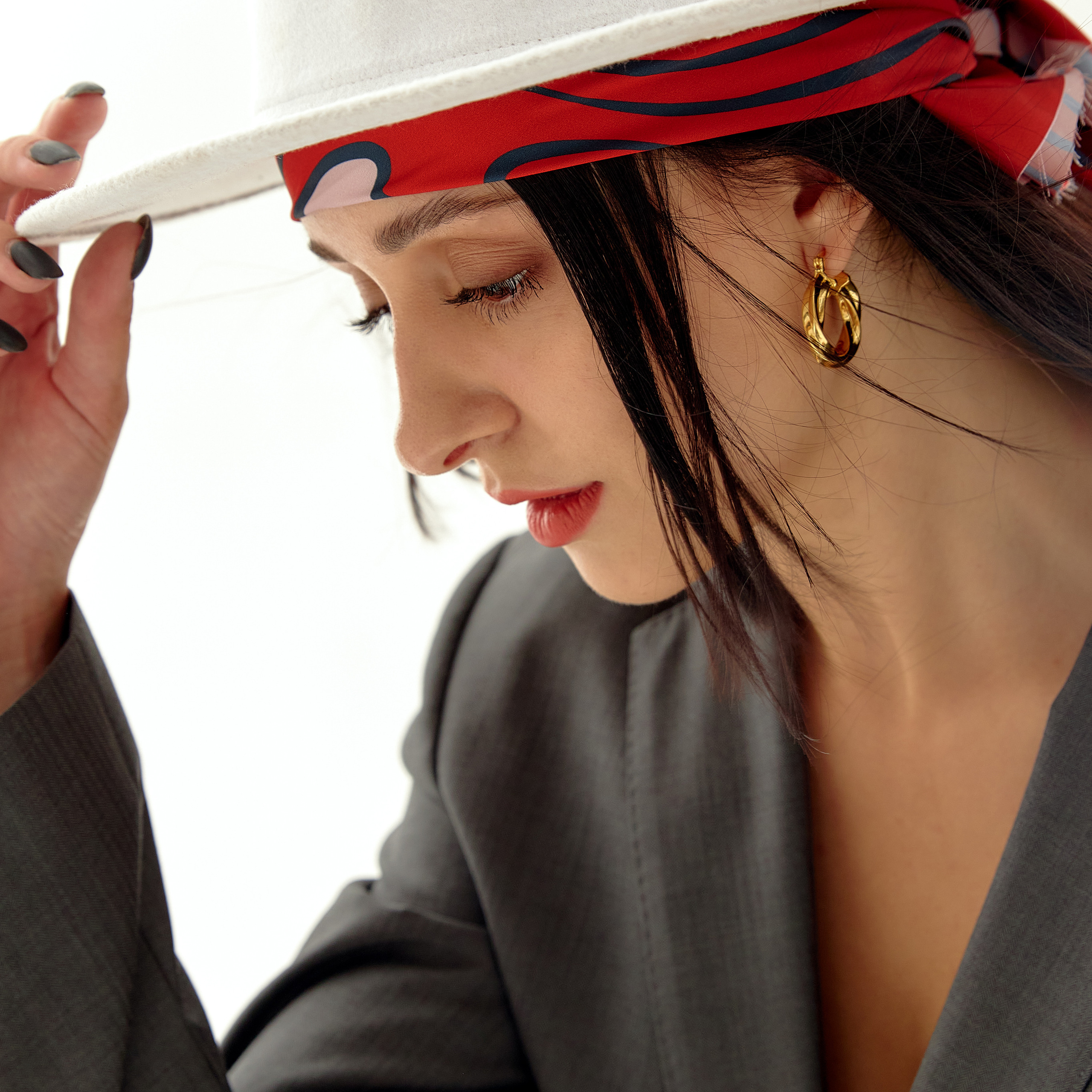 Платки и украшения