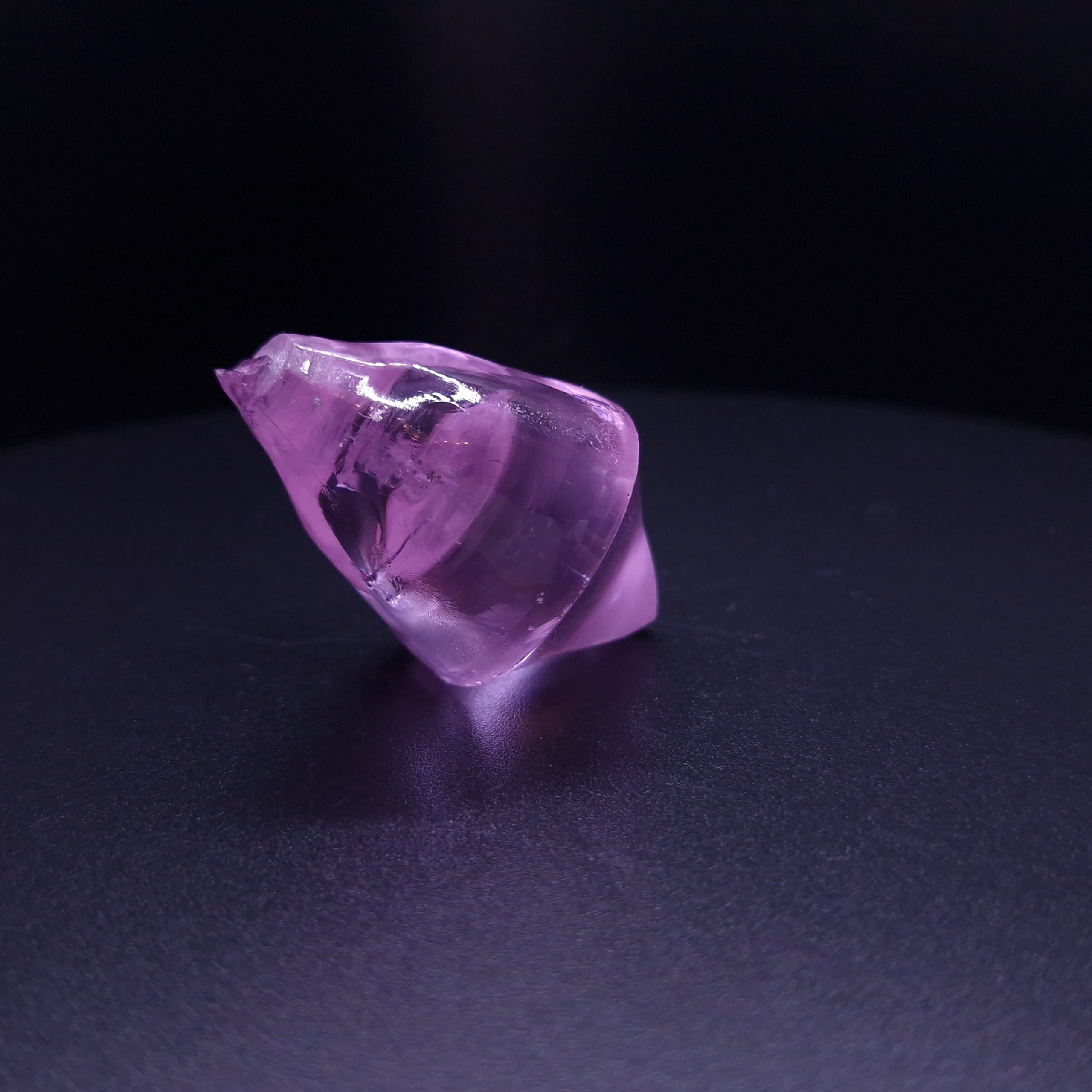 Редкий камень гранат. YAG garnet иттрий алюминиевый гранат ИАГ